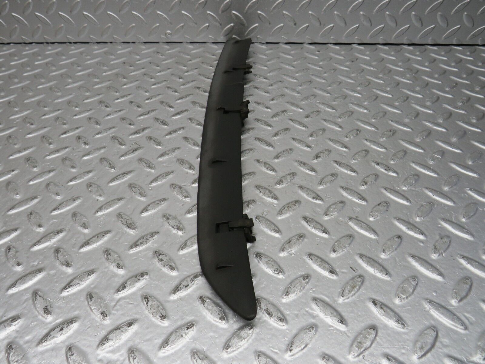 31987 Mercedes-Benz W123 230E Rear Left C Pillar Plastic Trim 1236980114