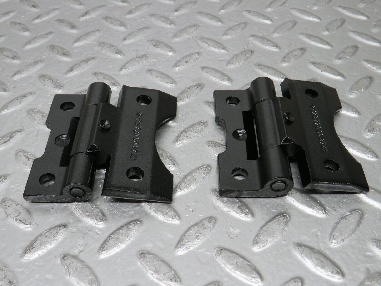 29721 Mercedes-Benz W123 230E Door Hinge Left 1237200037