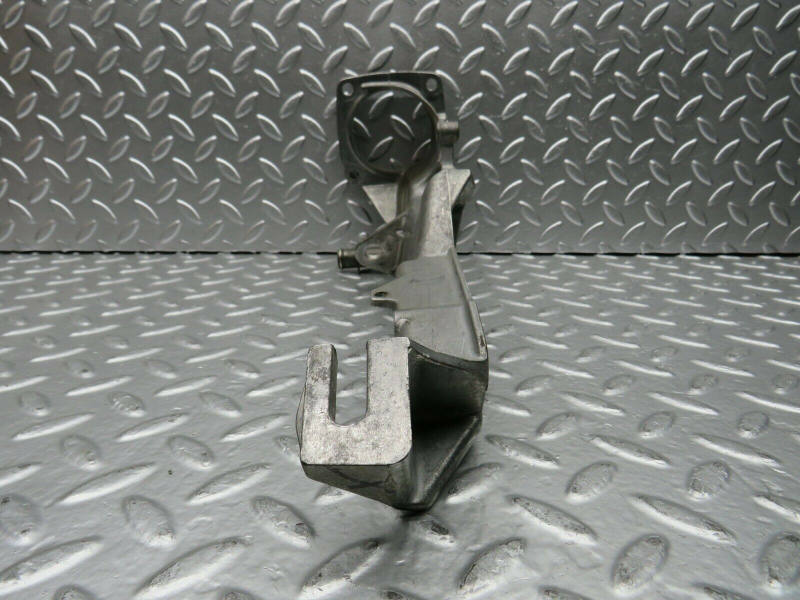 22683 Mercedes-Benz C107 450SLC Coupe Brake Pedal Bracket 1072941101