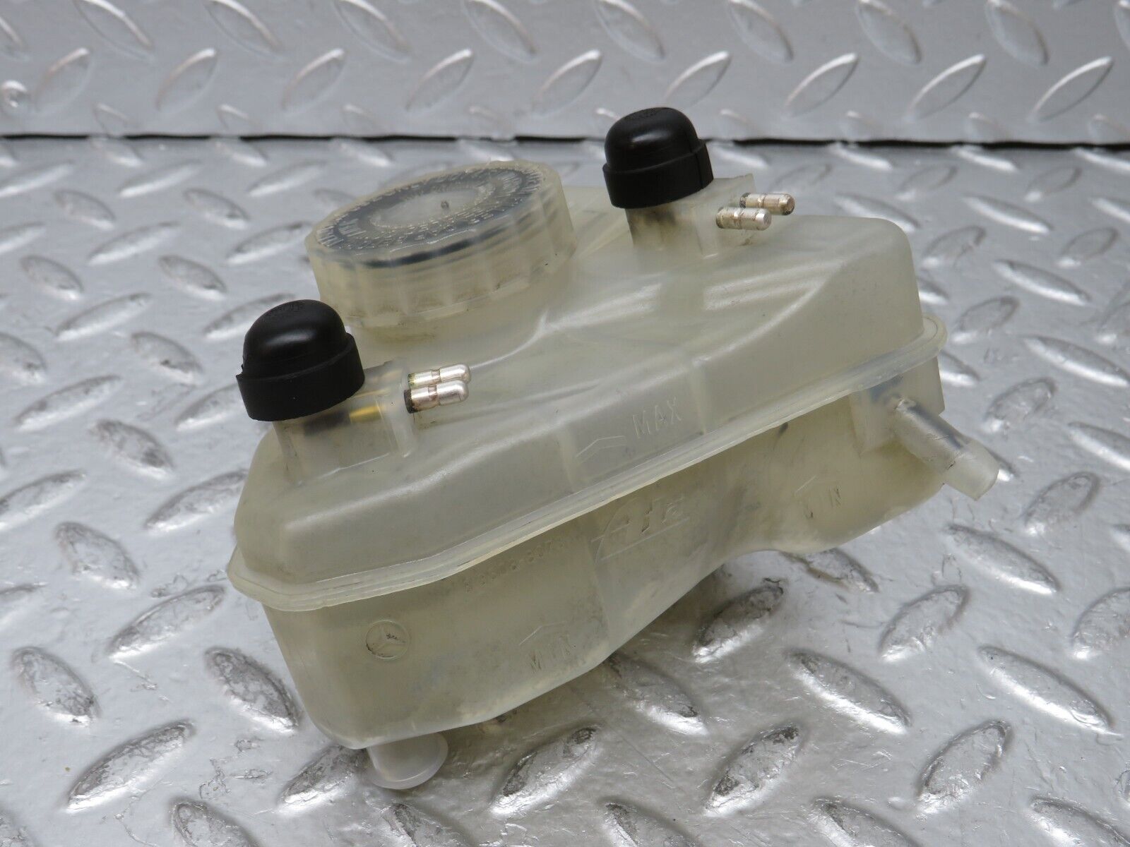 26857 Mercedes-Benz W123 240D Brake Fluid Reservoir Tank