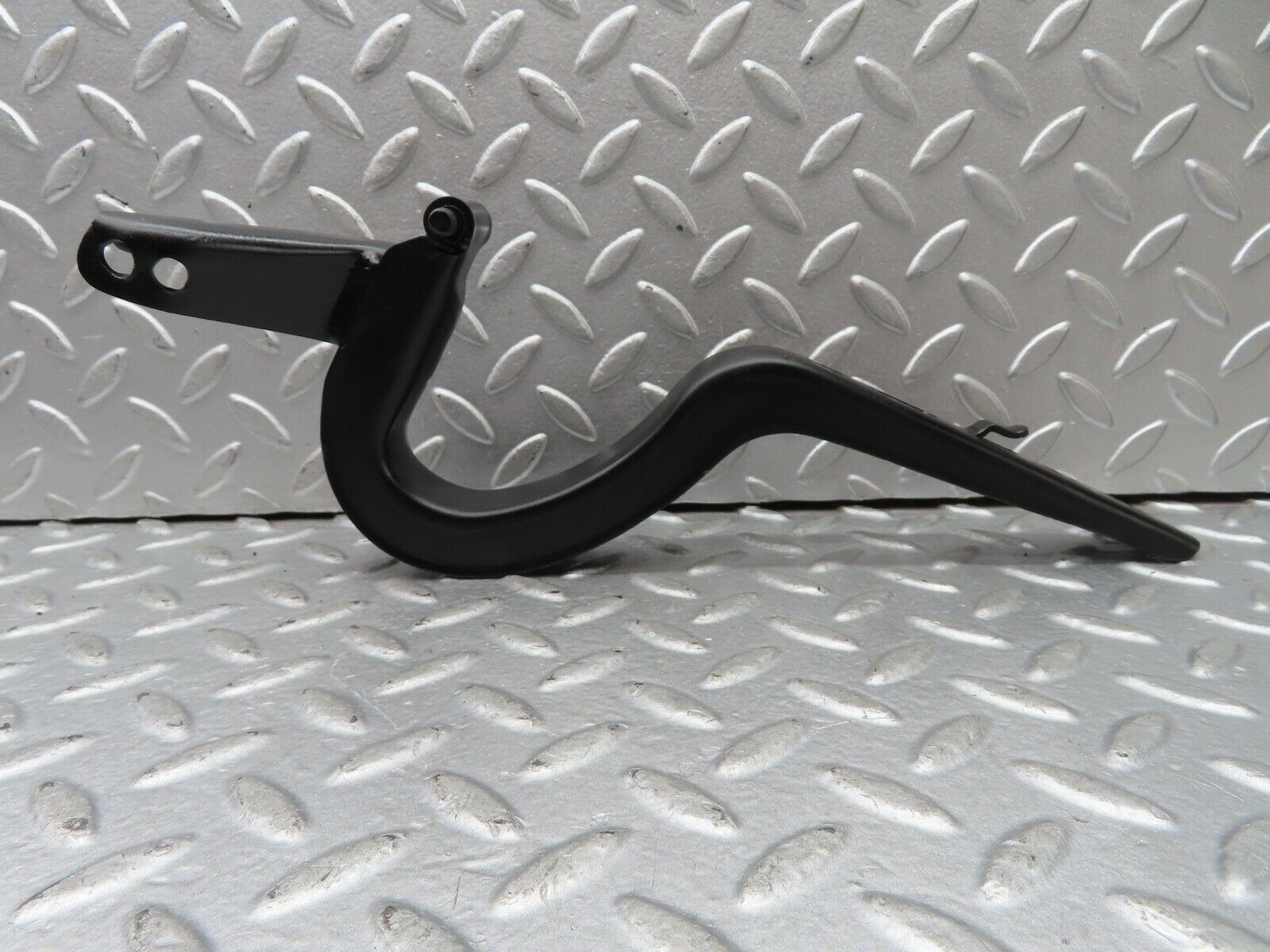 19088 Mercedes-Benz W123 300D Trunk Lid Hinge Left Side 1237500187