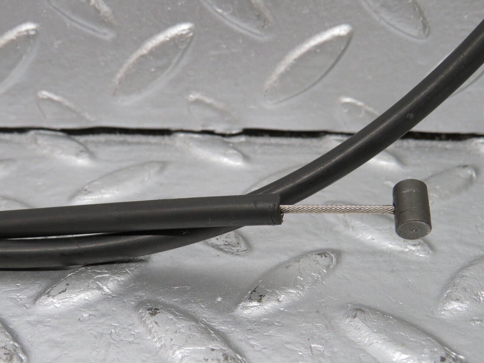 33742 Mercedes-Benz W201 190E 2.0L Bonnet Release Cable