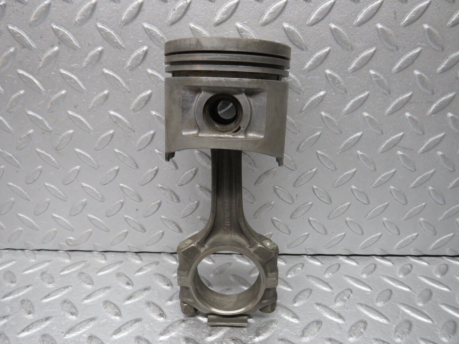 37626 Mercedes-Benz W109 300SEL Piston With Connecting Rod 91.5 mm