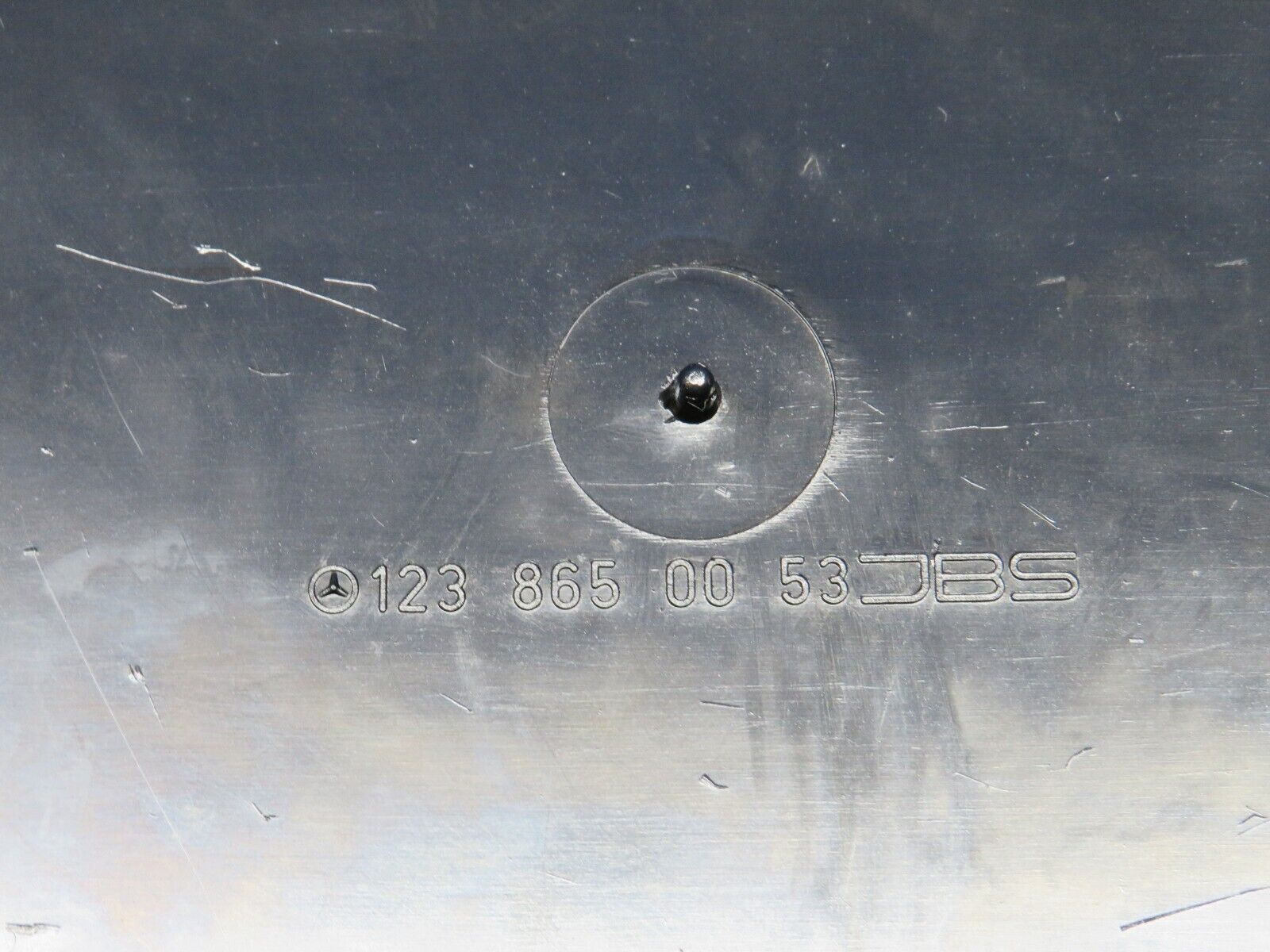 30973 Mercedes-Benz W123 200D First Aid Box 1238650053