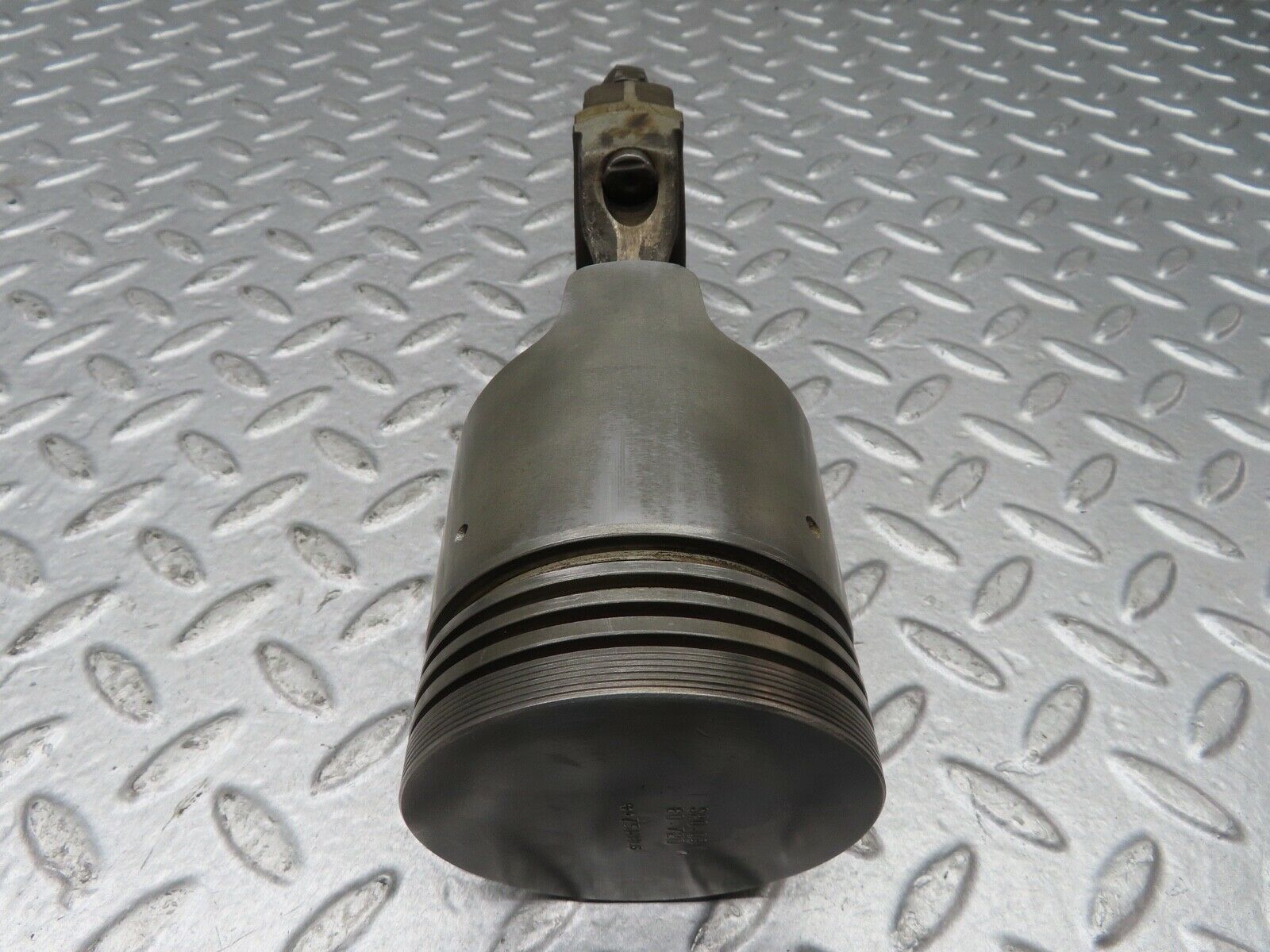 18462 Mercedes-Benz W111 220SE Coupe Piston With Connecting Rod 80.720 mm