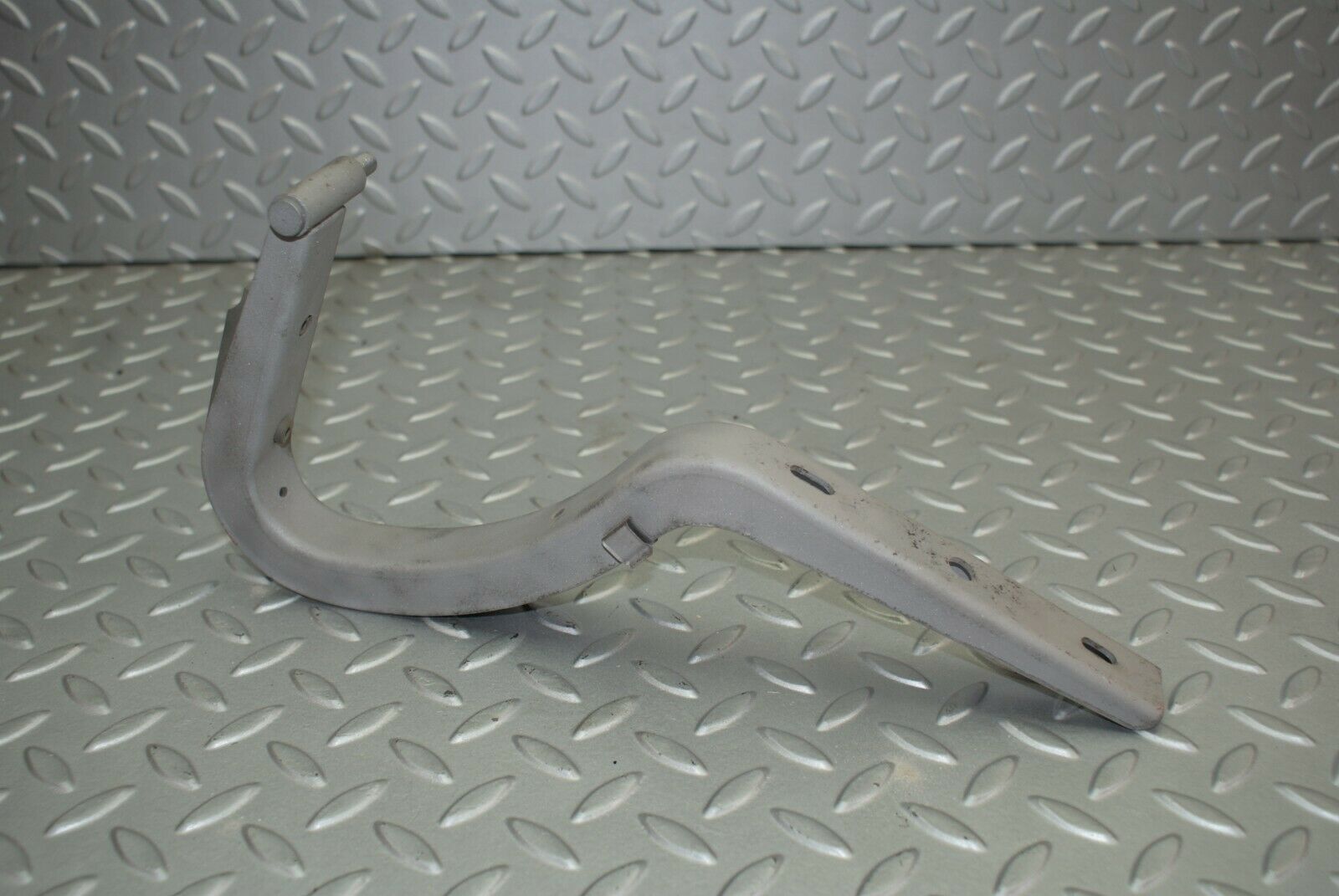 2709 Mercedes-Benz C107 350SLC Coupe Coupe Trunk Lid Hinges Right Side