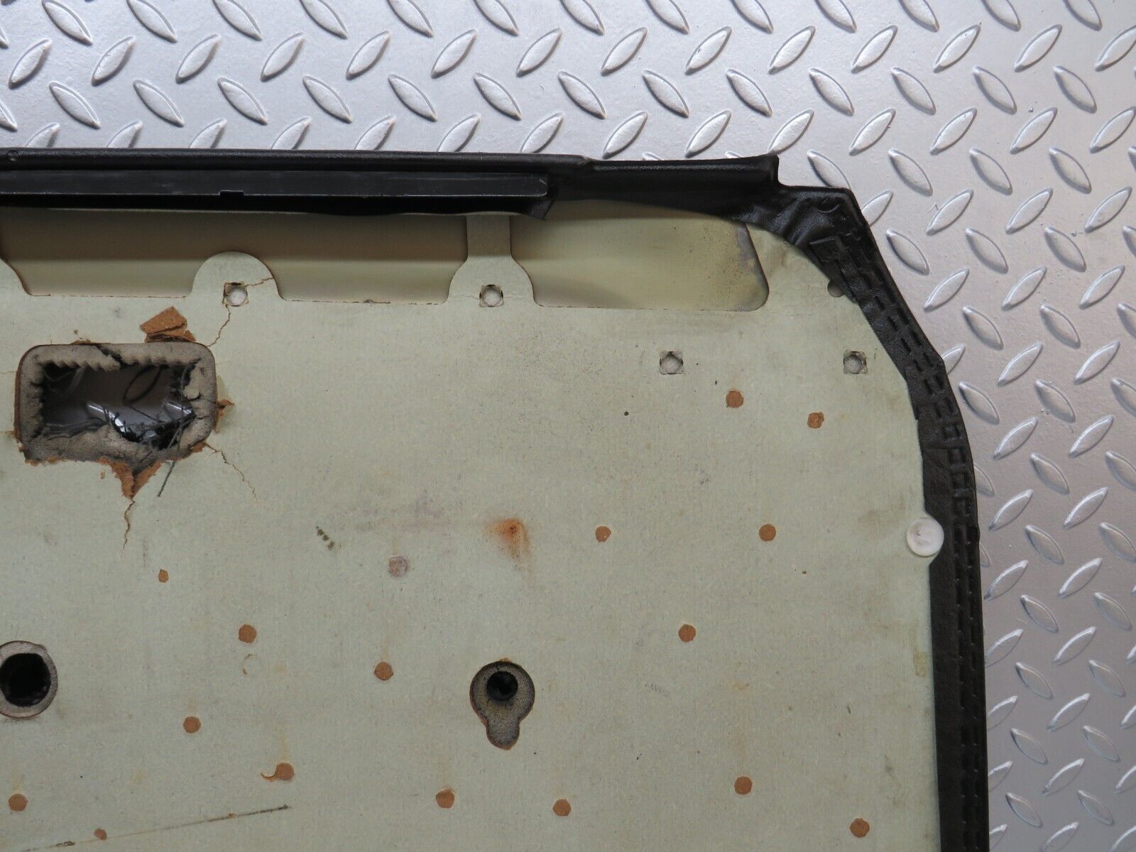 28204 Mercedes-Benz S123 240D Wagon Front Right Door Card Black