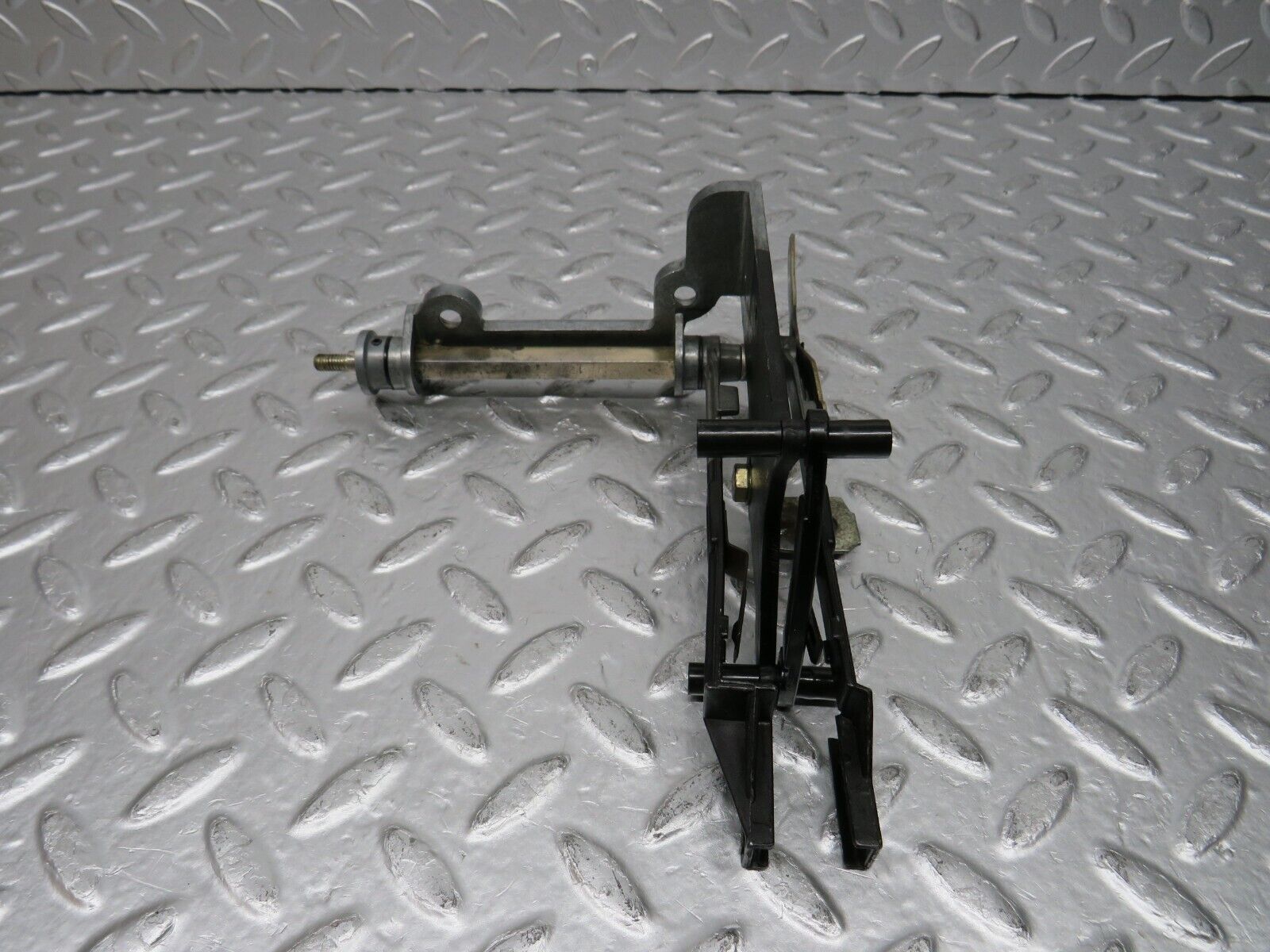 32276 Mercedes-Benz C107 350SLC Coupe Coupe Heater Control Mechanism