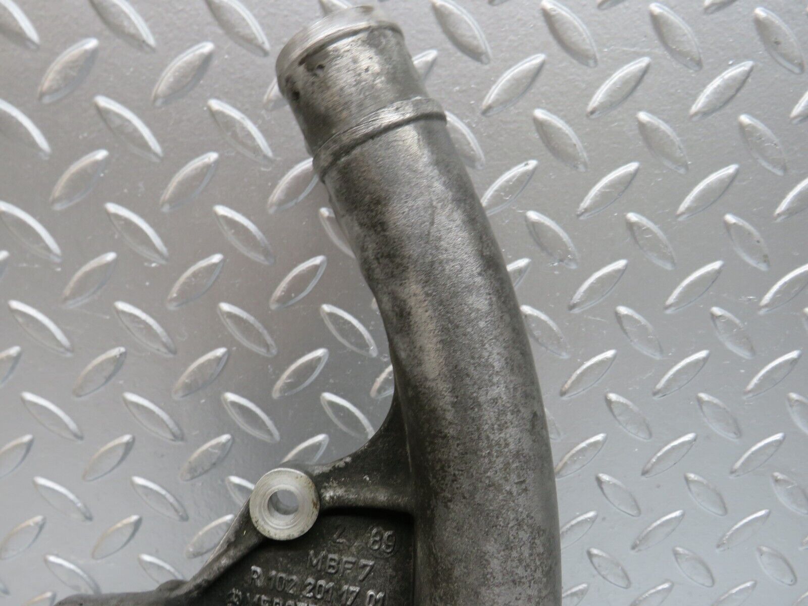 29508 Mercedes-Benz W124 230E Water Pump 1022011701