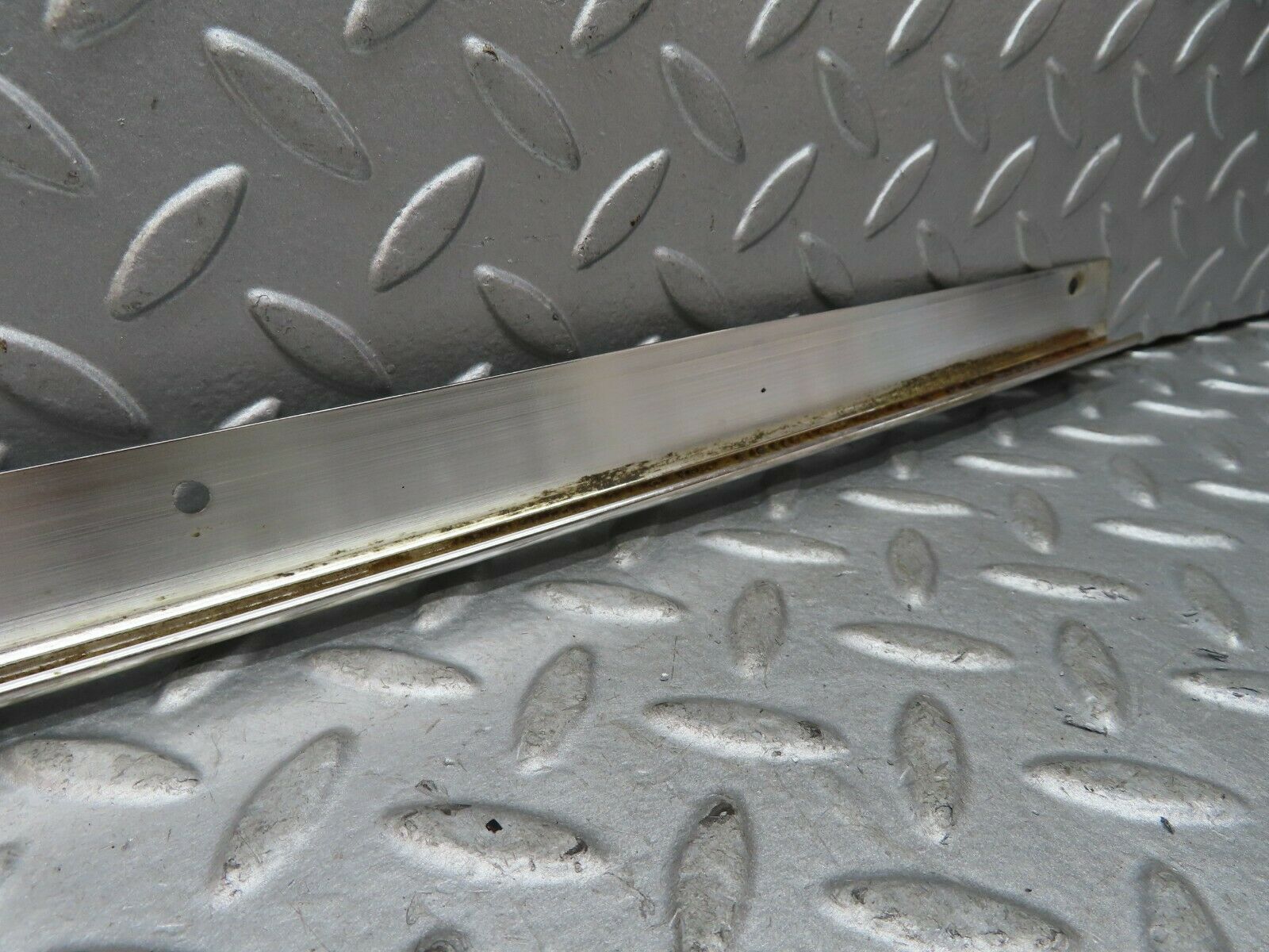 17890 Mercedes-Benz W116 450SEL Roof Chrome Moulding Trim Left Side