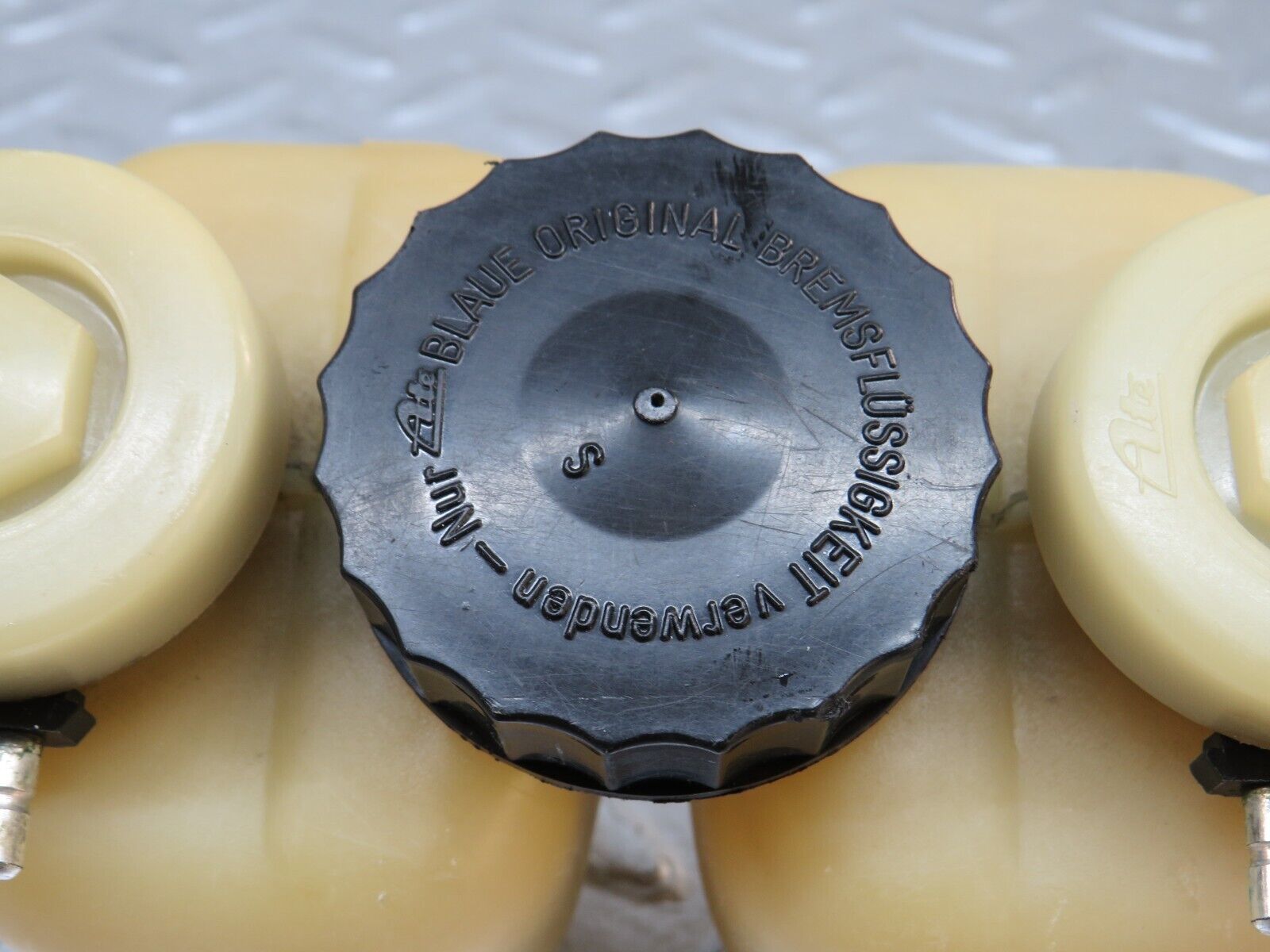 37533 Mercedes-Benz W109 300SEL Brake Fluid Reservoir Tank ATE