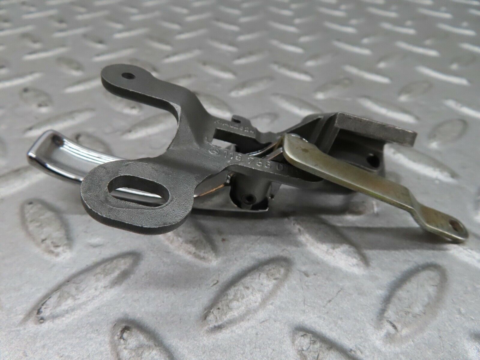 17570 Mercedes-Benz W116 450SEL Rear Left Interior Chrome Door Handle