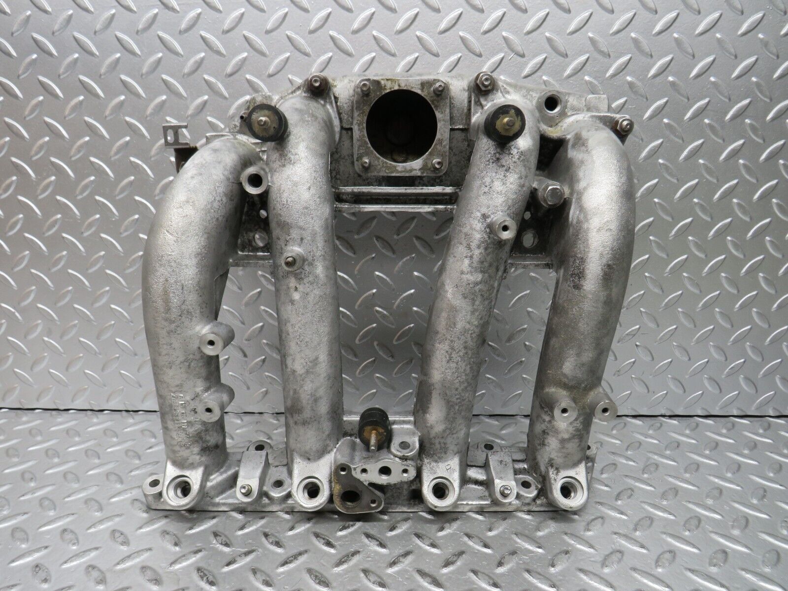 28696 Mercedes-Benz W123 230E Intake Manifold 1021410301 1021411190