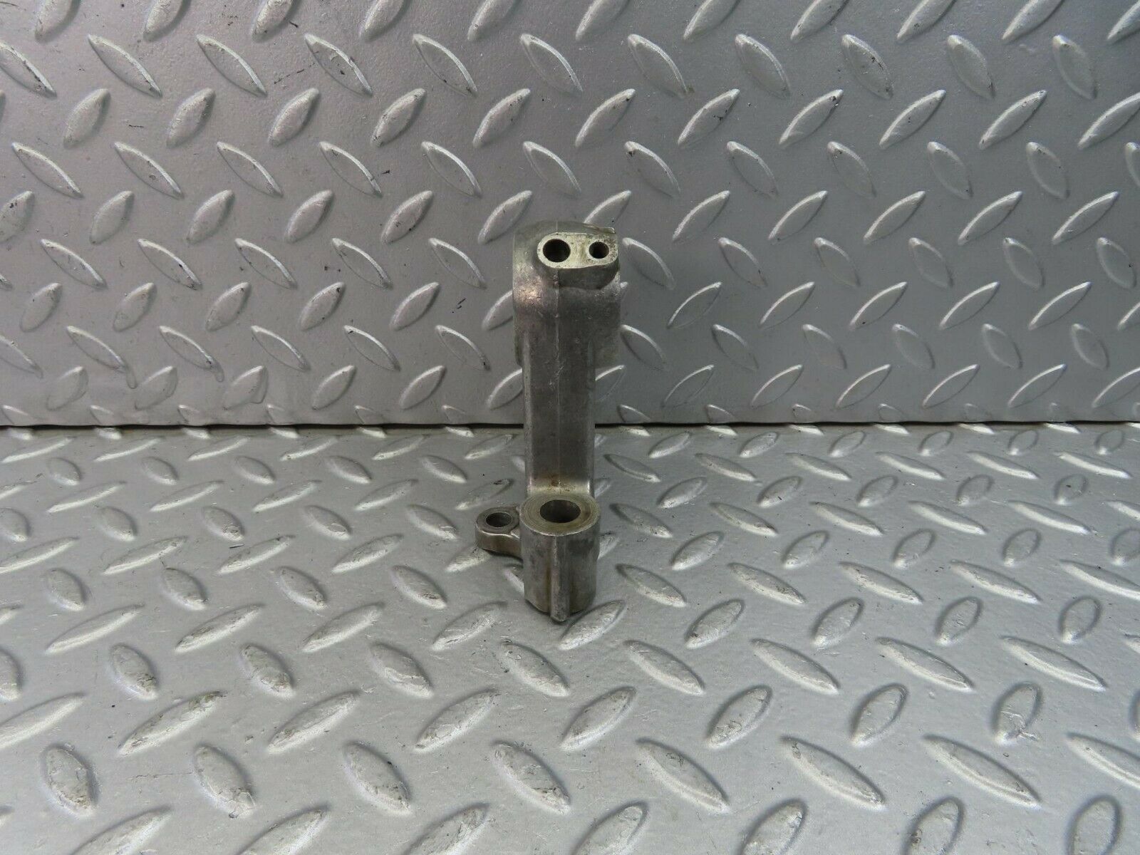 8974 Mercedes-Benz W108 Camshaft Tower Bearing 1800515110