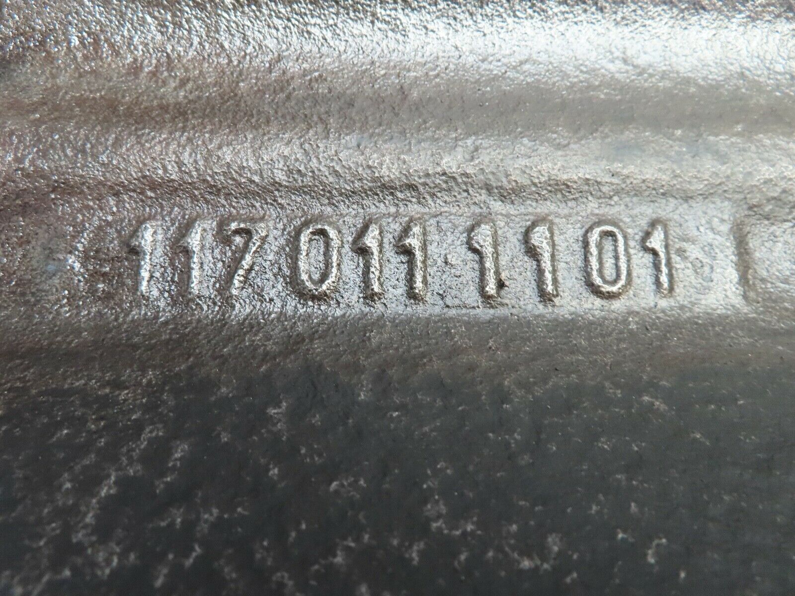 17827 Mercedes-Benz W116 450SEL Engine Block 1170111101 M117.986