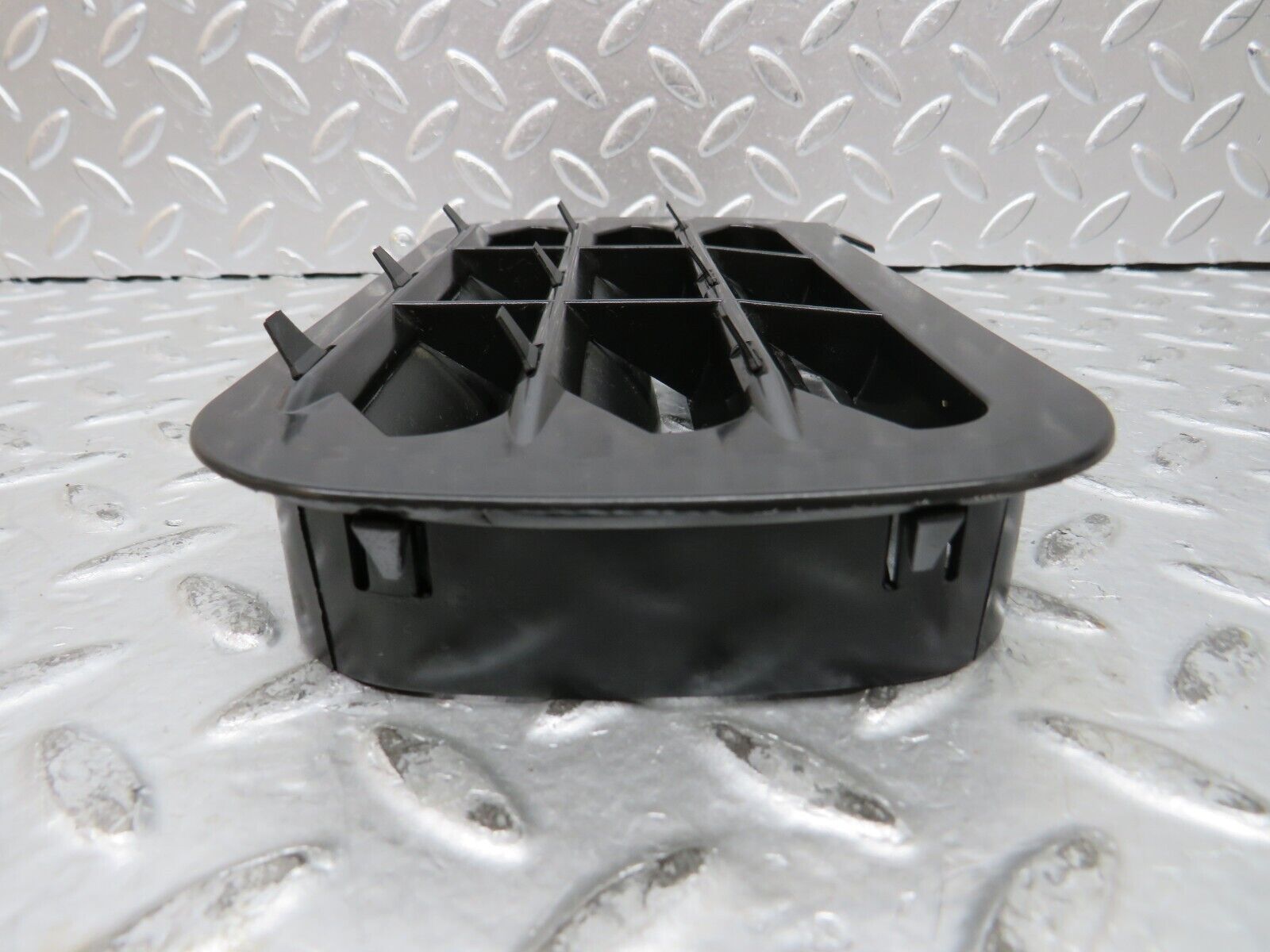 27578 Mercedes-Benz S124 300TE Wagon Air Intake Vent 1248370230