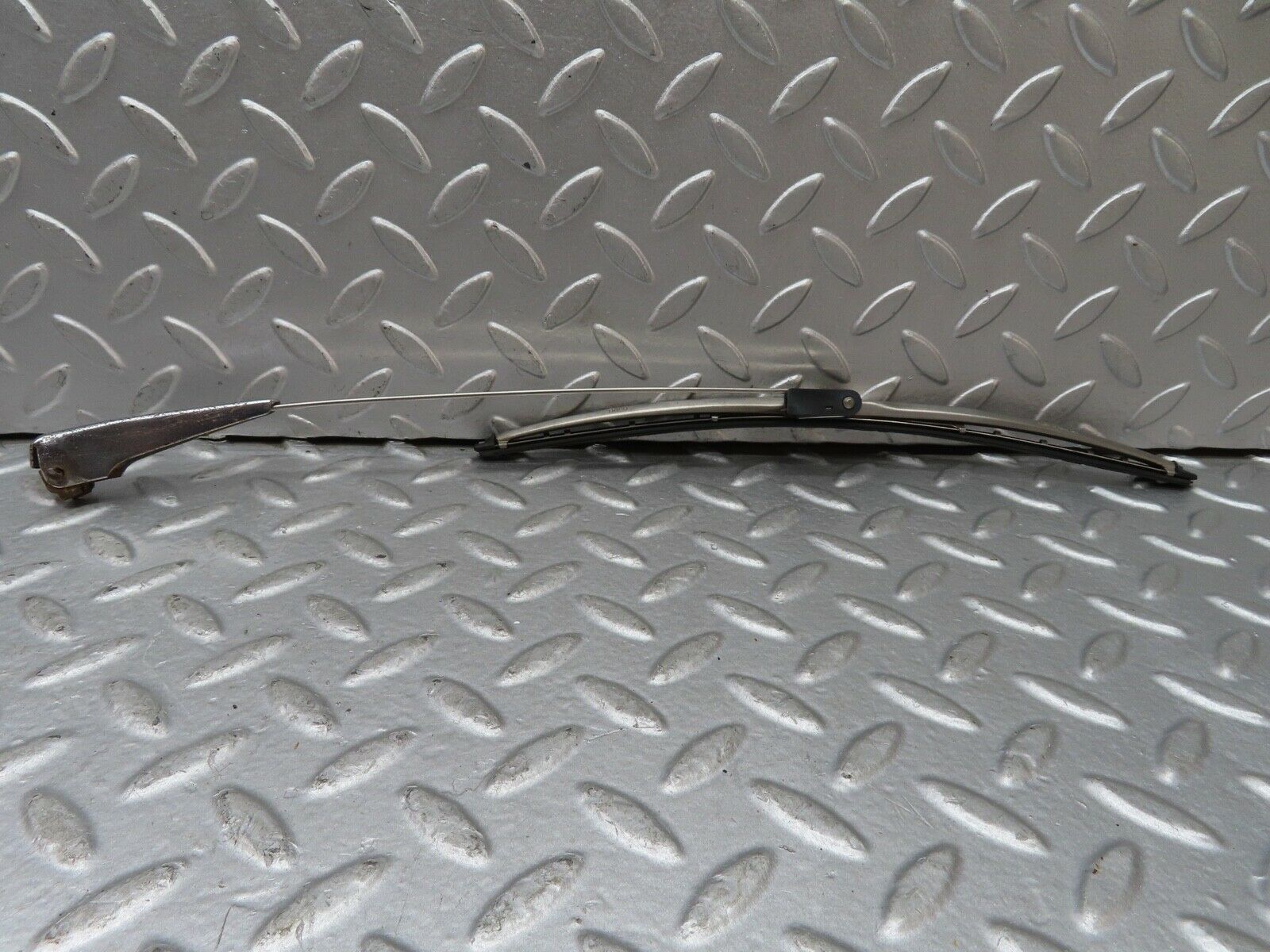 18829 Mercedes-Benz W121 190b Ponton Wiper Arm