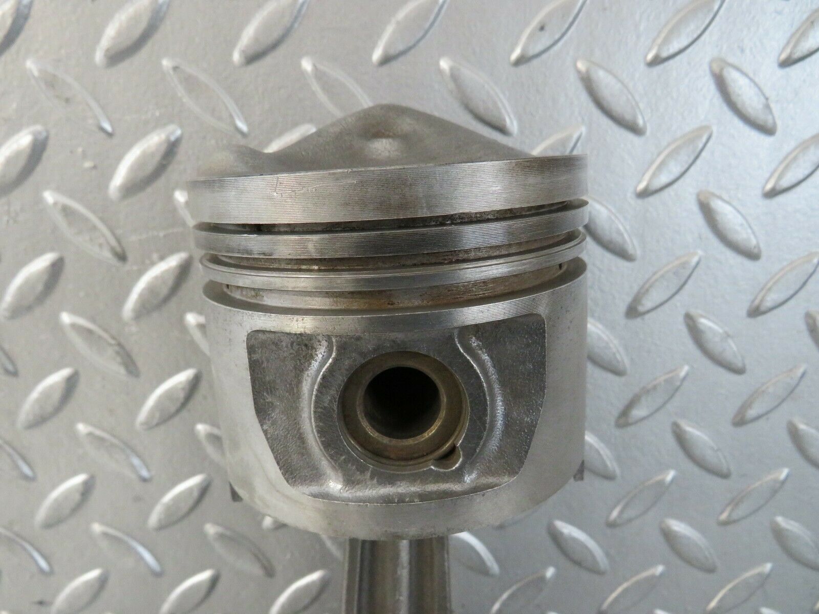 23580 Mercedes-Benz W114 280E Piston With Connecting Rod 86.00 mm