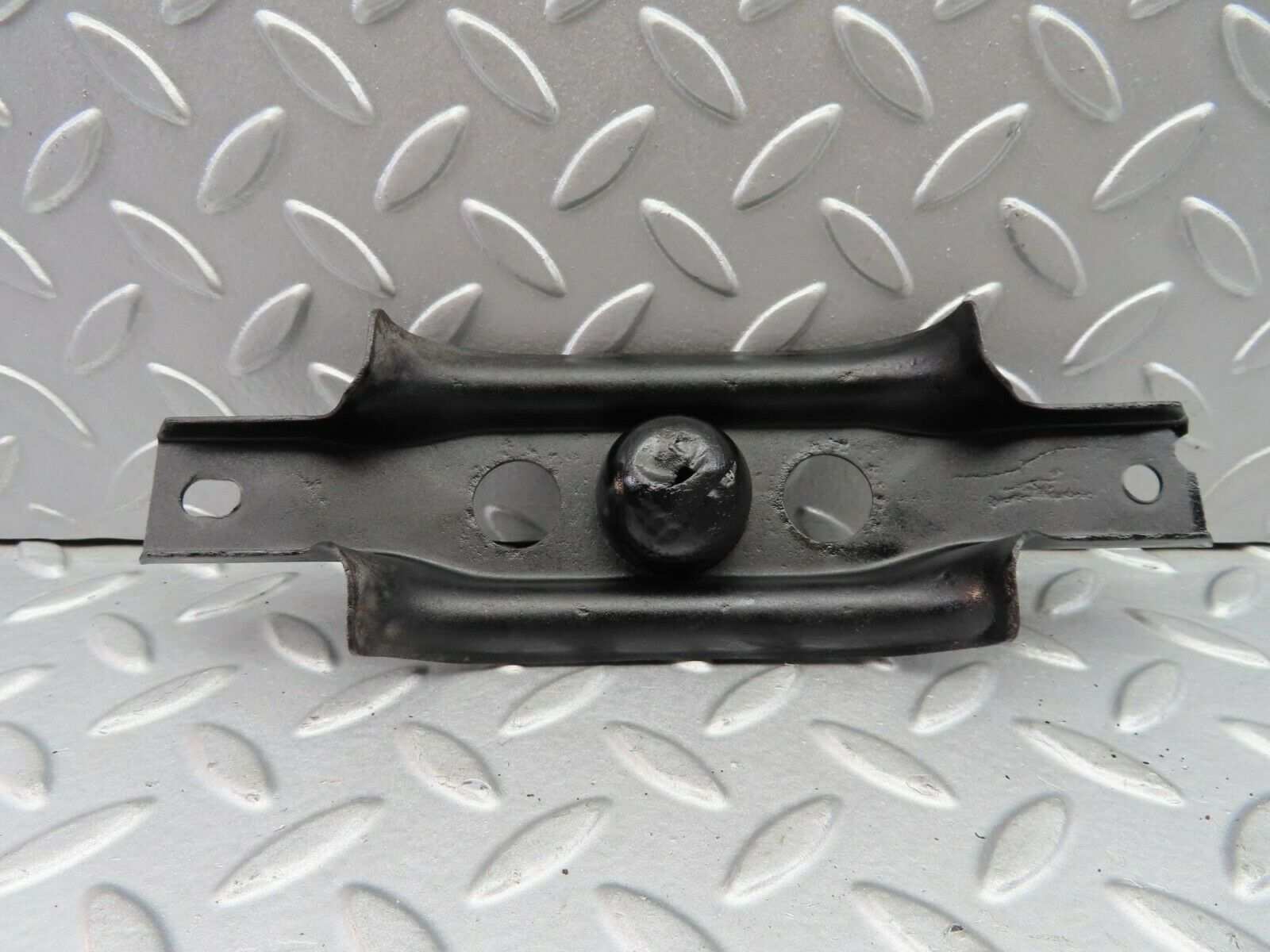 7212 Mercedes-Benz C107 350SLC Coupe Cardan Shaft Drive Shaft Bracket