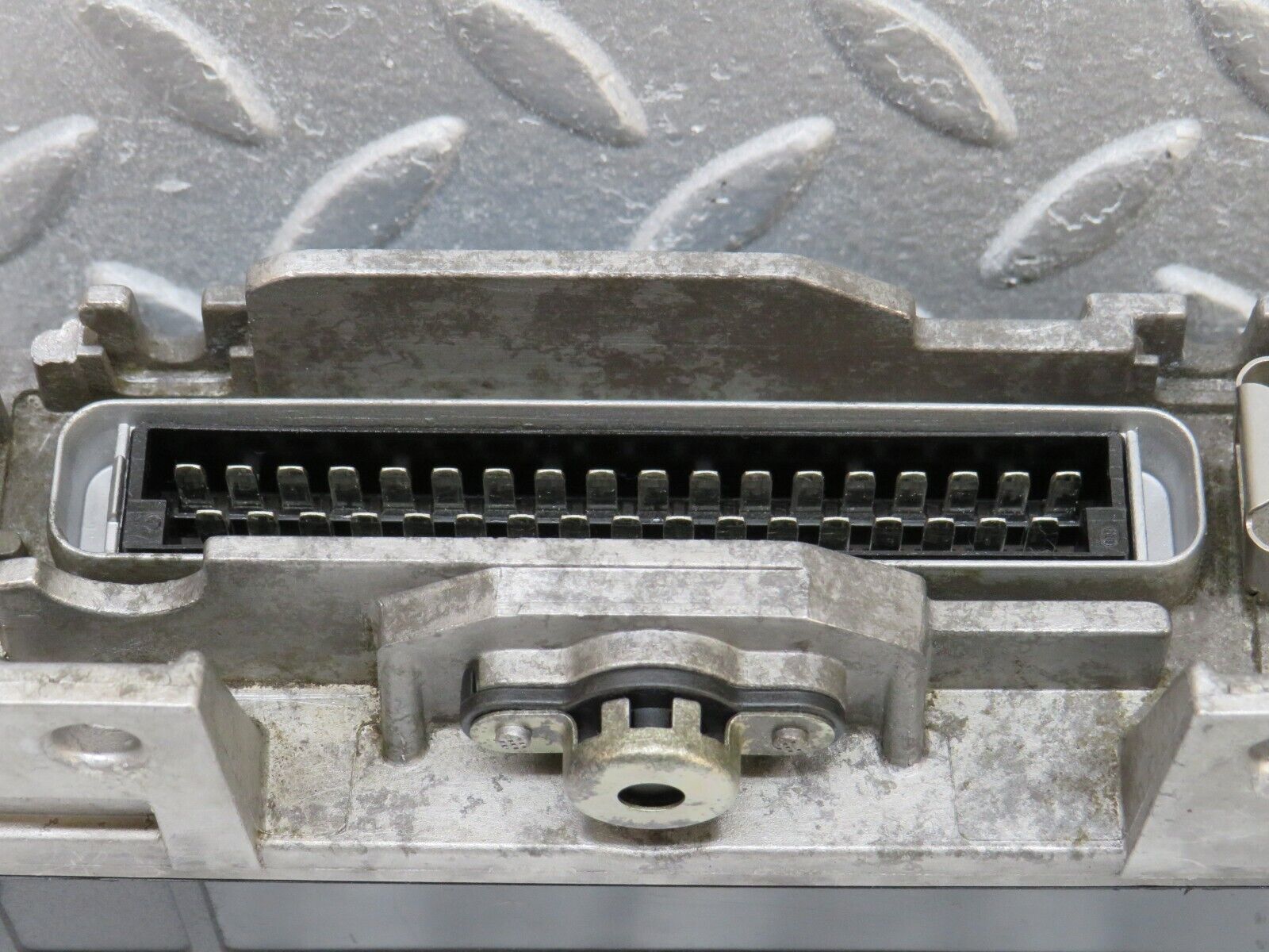 37734 Mercedes-Benz A124 320E Cabriolet ABS Control Unit ECU Bosch 0055455132 0265101020