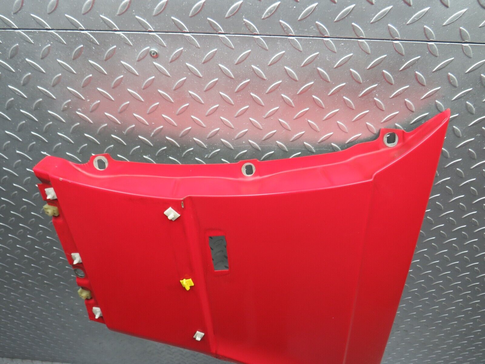 38745 Mercedes-Benz W201 190E 2.6L Front Right Wing Fender