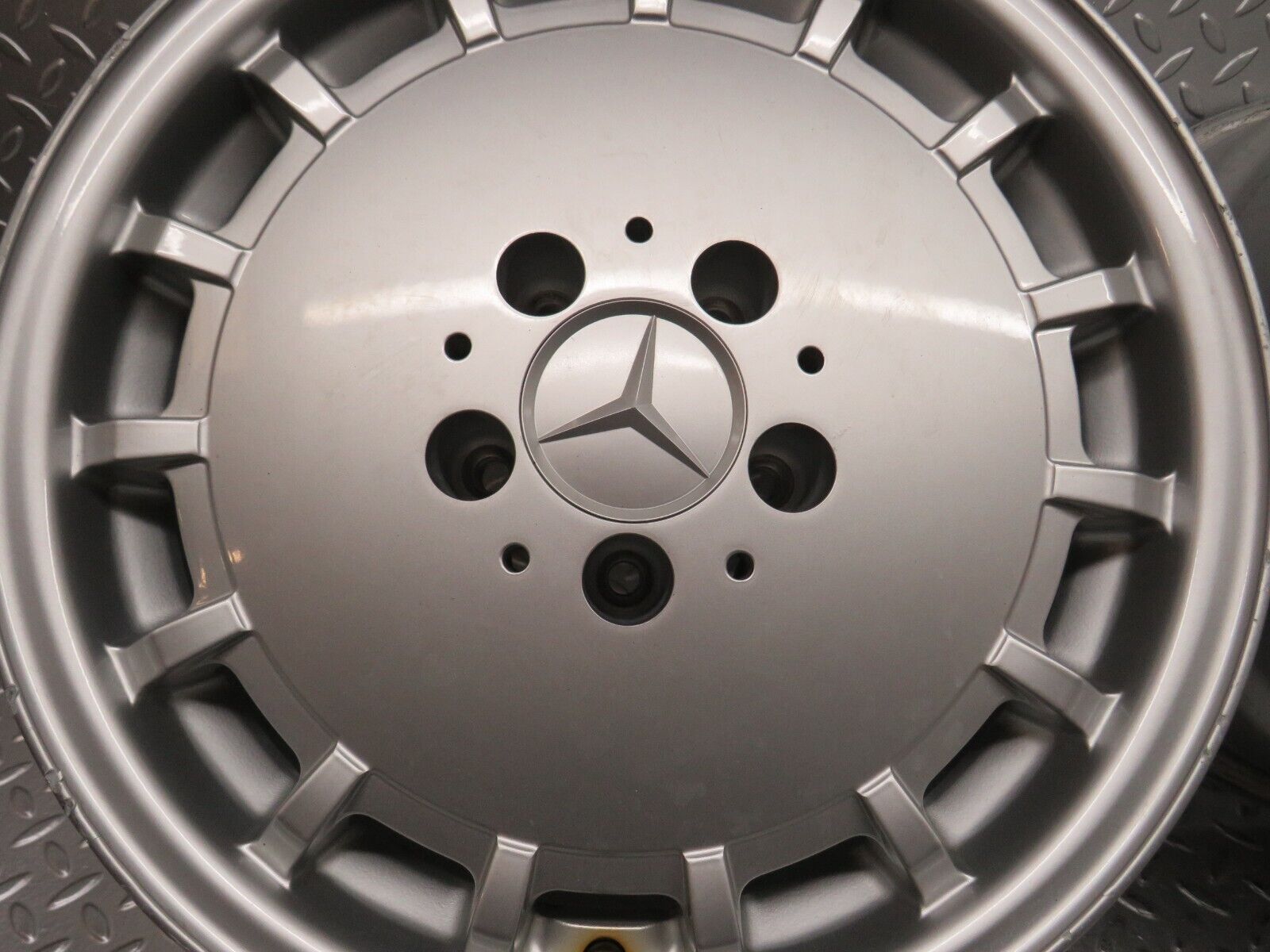 33528 Mercedes-Benz Alloy Wheel Set 8Jx16H2 ET34 1294000102