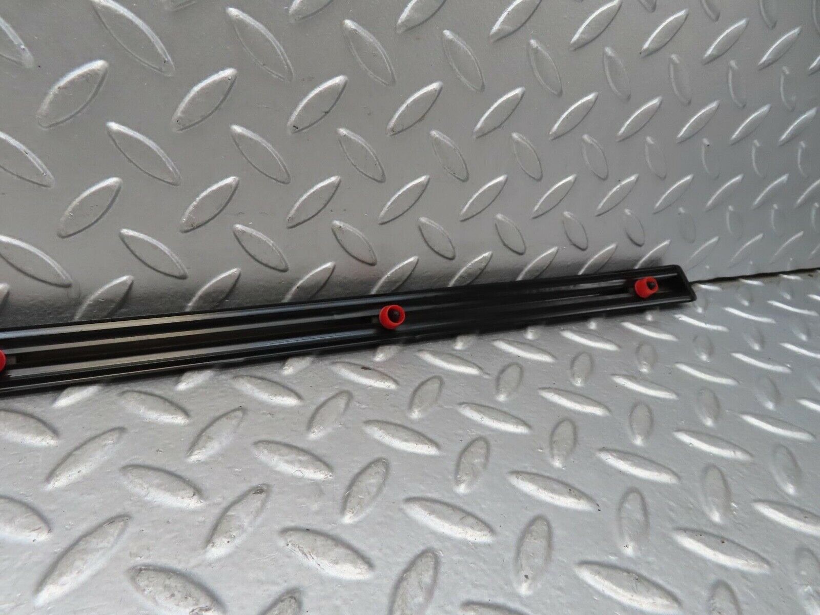 15836 Mercedes-Benz W123 280E Rear Left Door Centre Moulding Trim