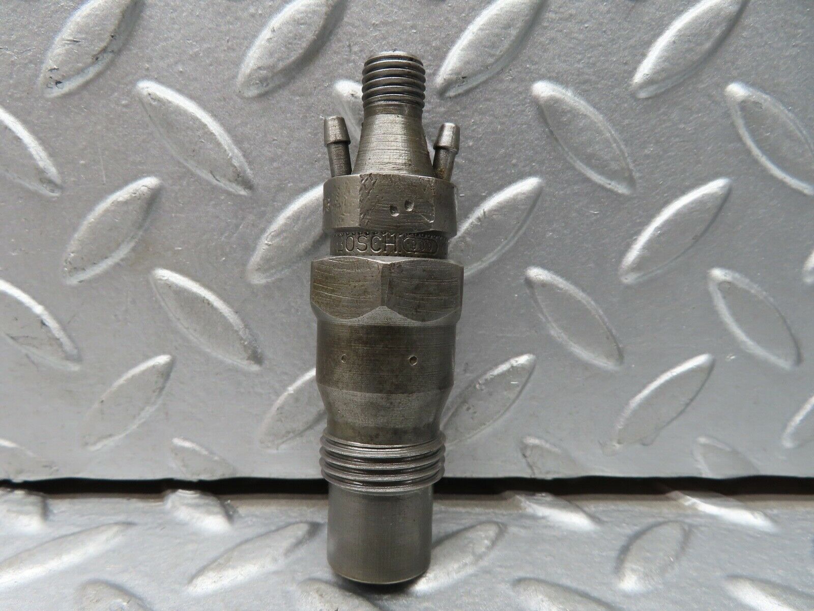 19256 Mercedes-Benz W123 300D Fuel Injector Bosch KCA30SD27/4