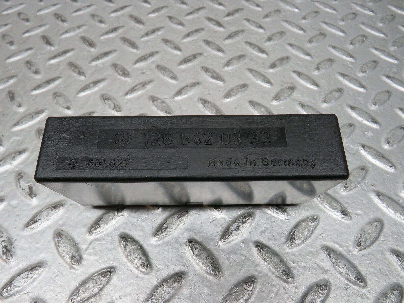 29068 Mercedes-Benz C124 320CE Coupe Headlight Control Unit Relay 1265420332