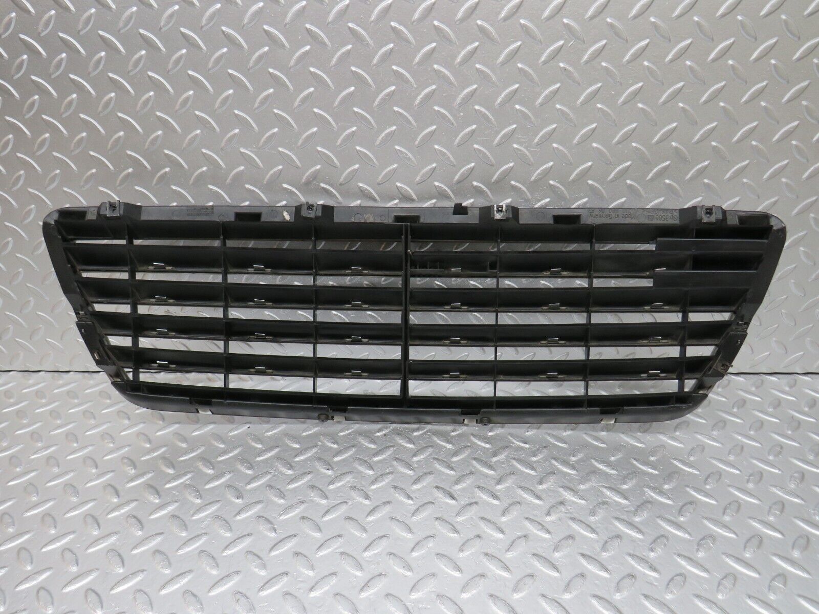 34813 Mercedes-Benz W210 320E Bonnet Chrome Grill 2108800683