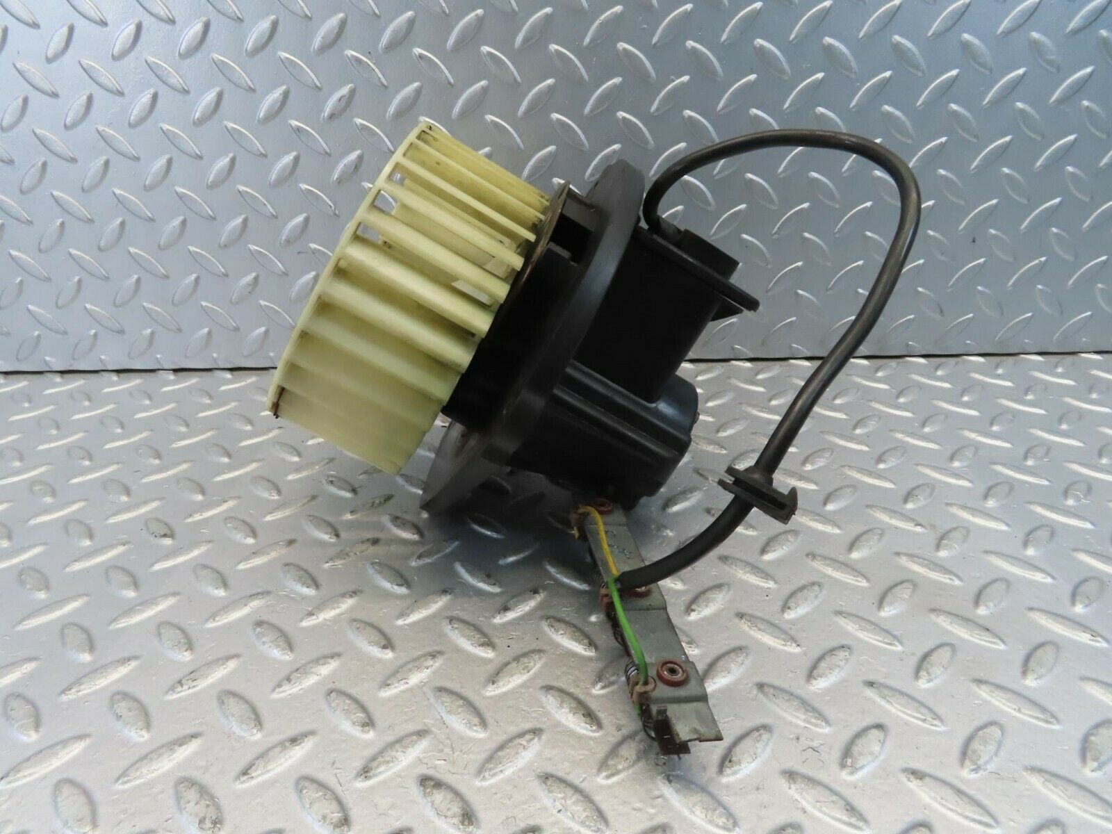 11065 Mercedes-Benz W123 230E Heater Blower Motor