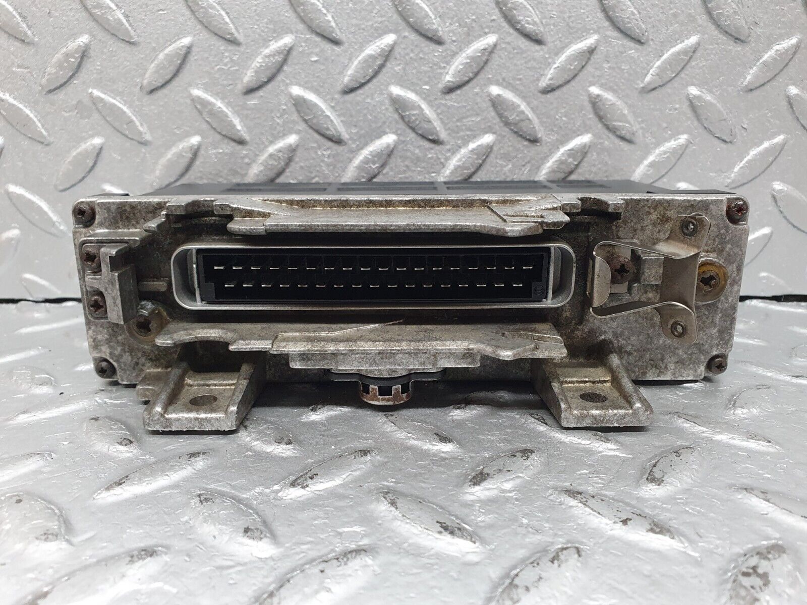 41084 Mercedes-Benz W126 300SE ABS Control Unit Bosch 0055452132 0265101018