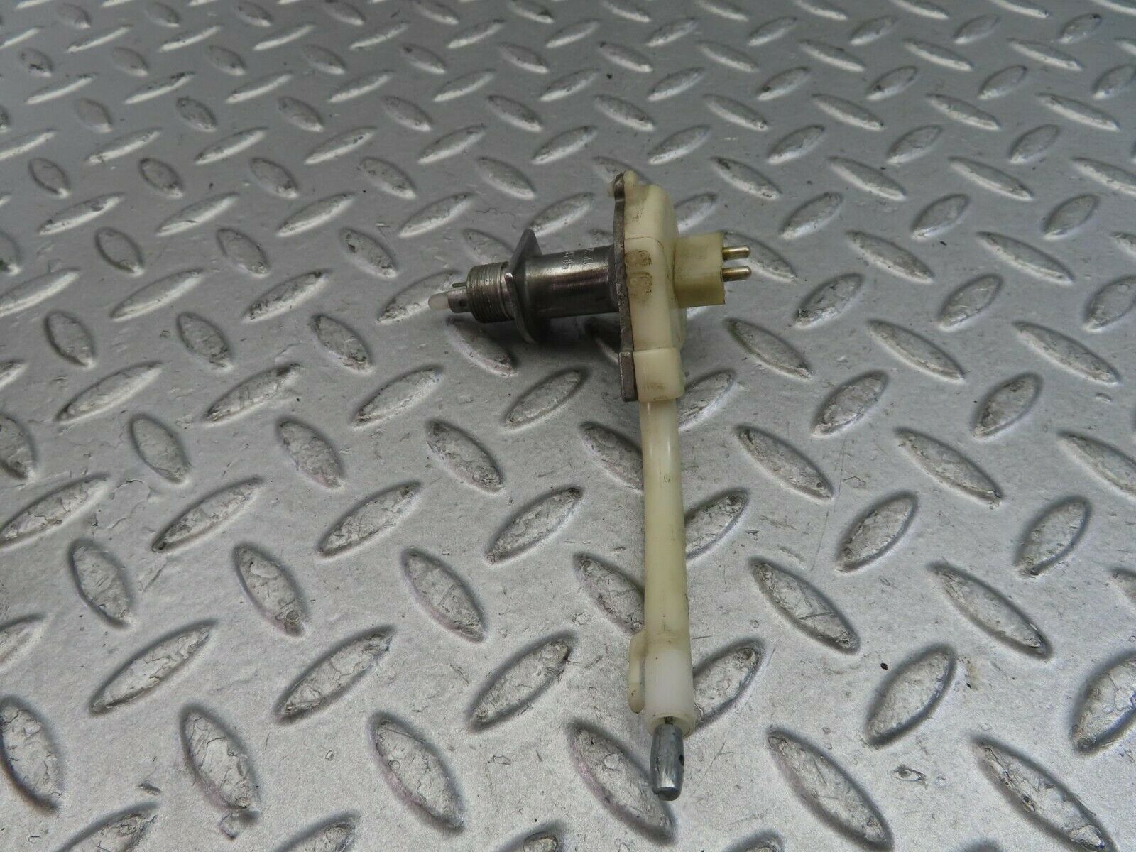 9752 Mercedes-Benz C123 280CE Coupe Heater Regulator 1238300385