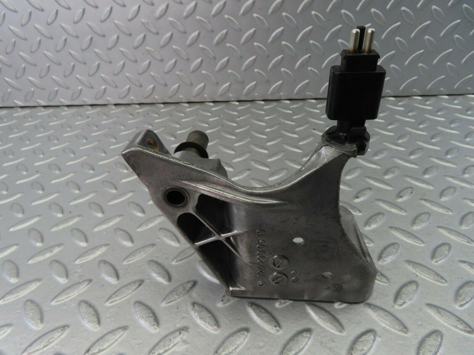 9312 Mercedes-Benz C124 300CE Coupe Brake Pedal Bracket 1242900519