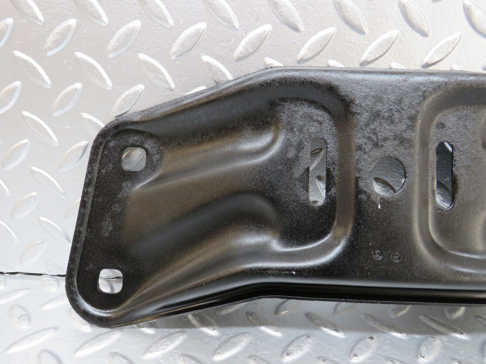 25306 Mercedes-Benz W201 190D Gearbox Mount Bracket