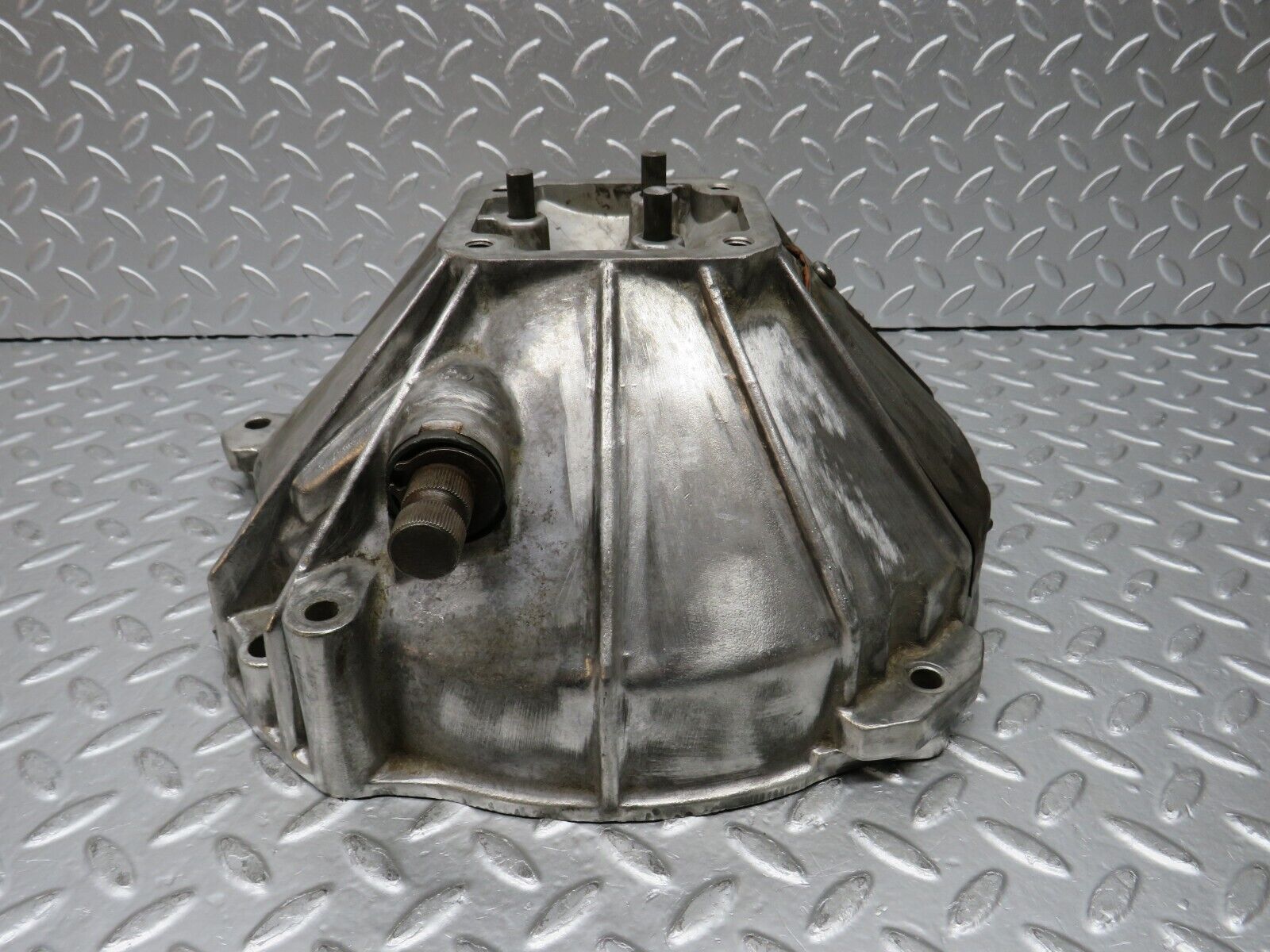 30101 Porsche 924 Clutch Bell Housing 477521111