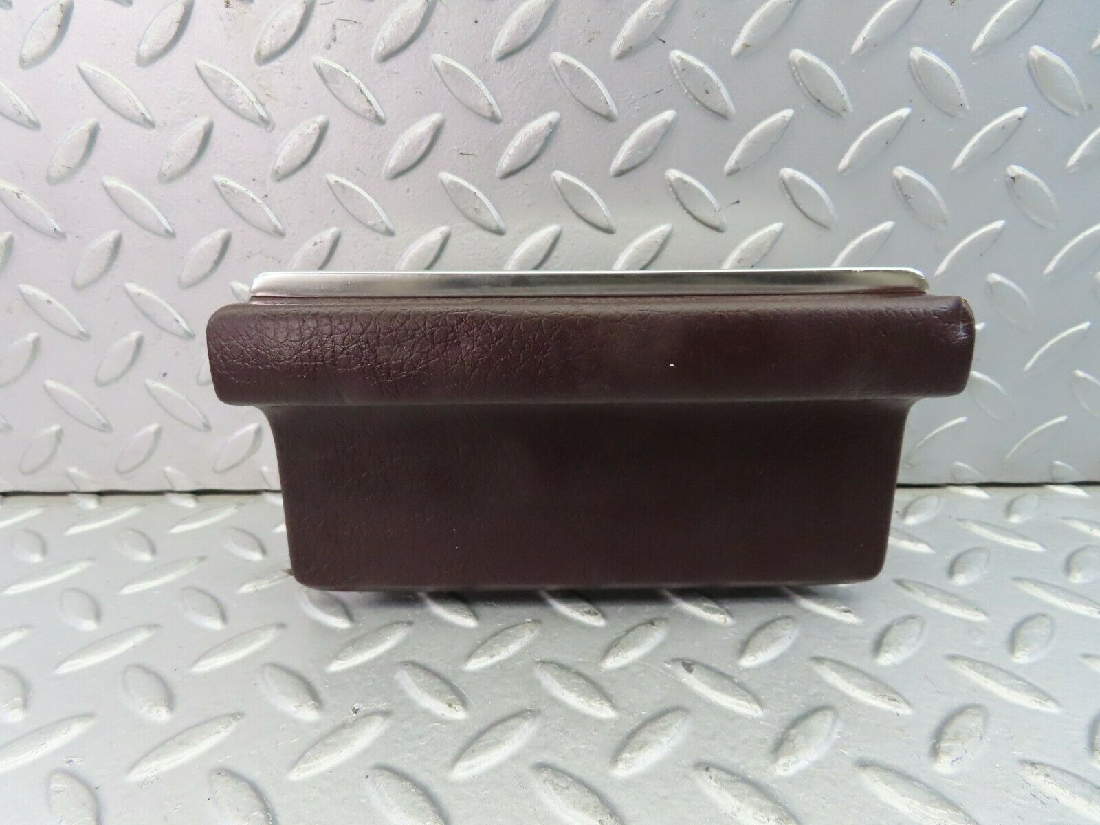 9210 Mercedes-Benz W114 Centre Console Ashtray Brown