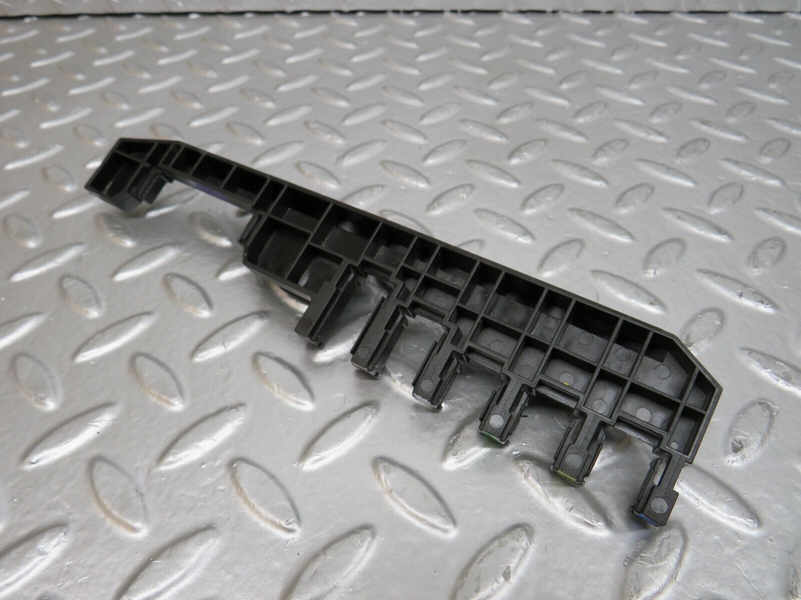 24621 Mercedes-Benz W140 S320 Leg Room Bracket 1405460843