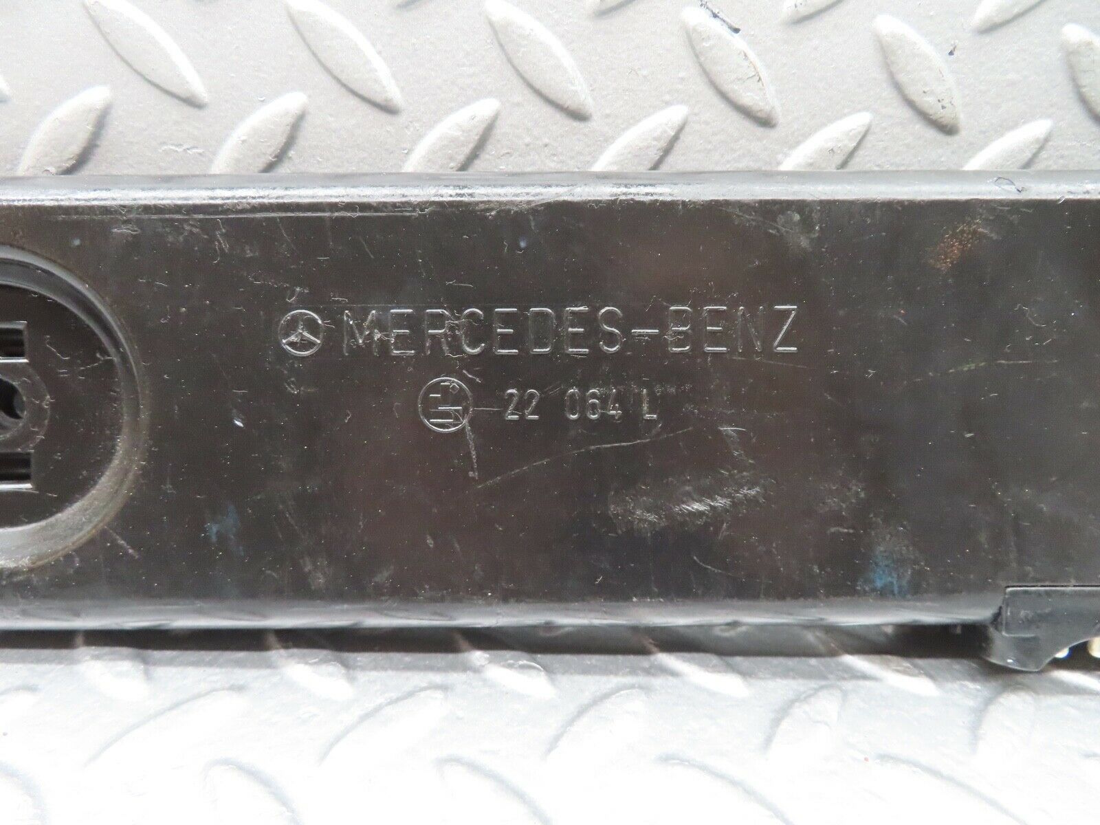 18098 Mercedes-Benz W123 200 Tail Light Bulb Holder Left