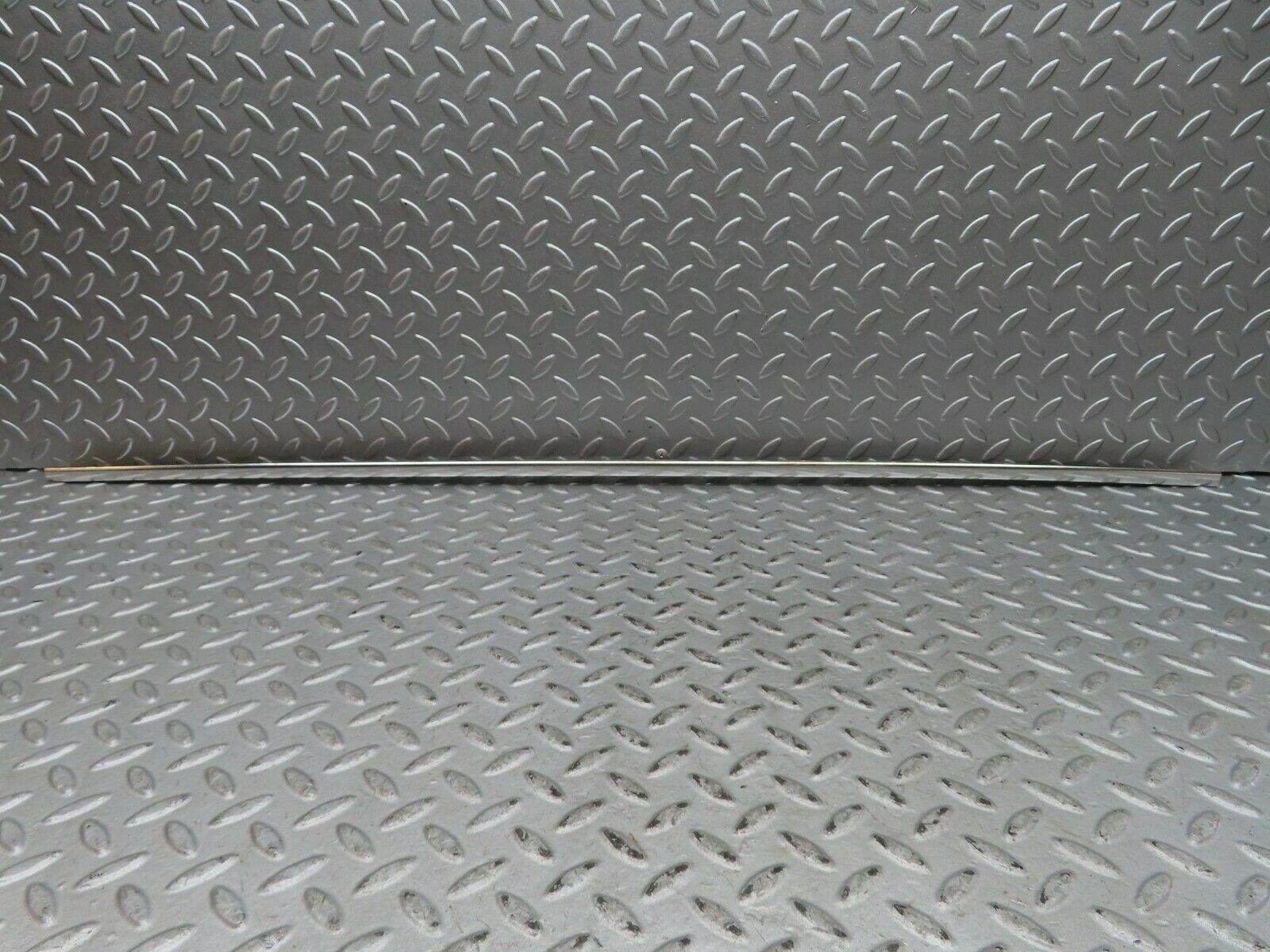 17890 Mercedes-Benz W116 450SEL Roof Chrome Moulding Trim Left Side