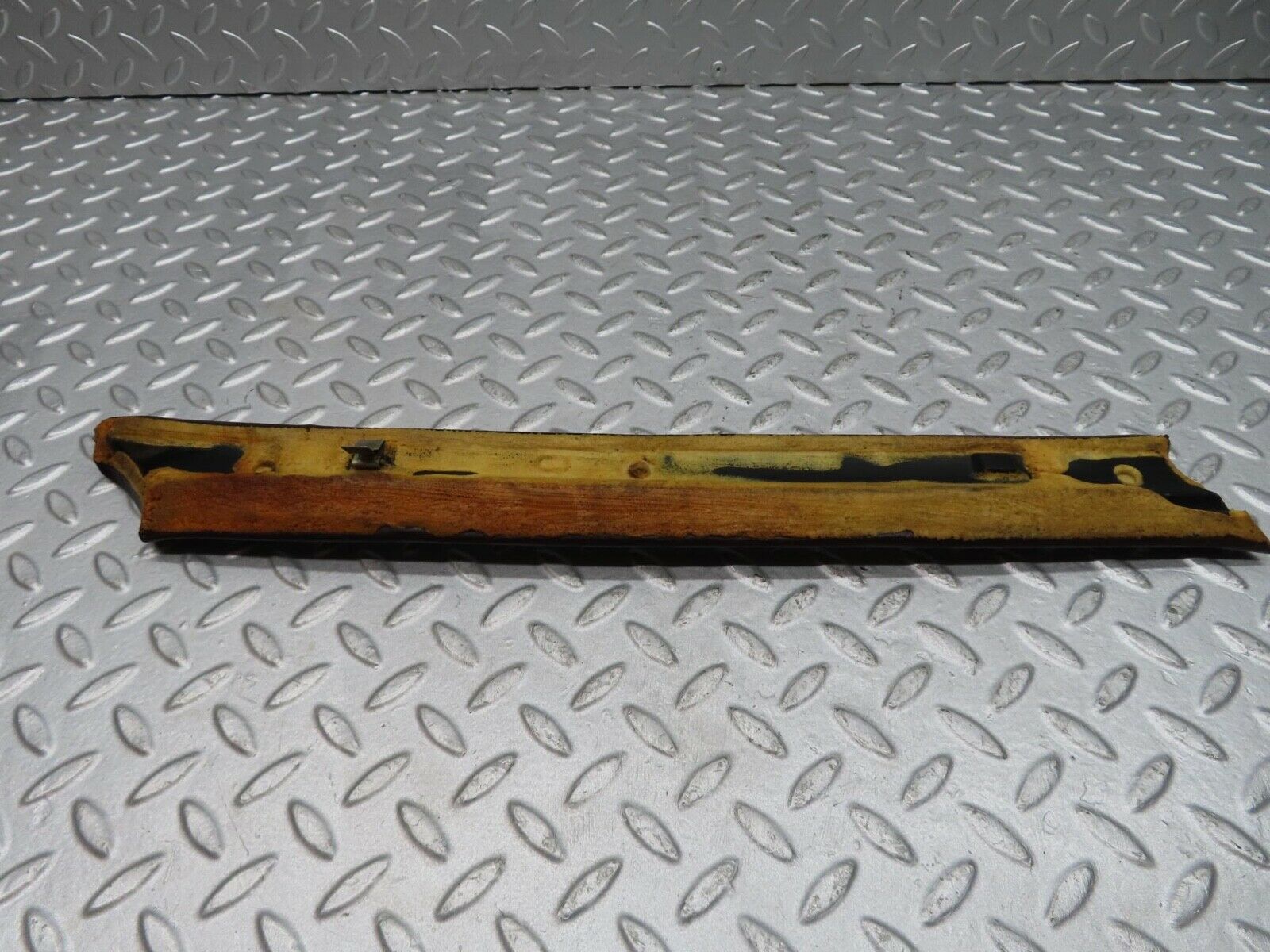 12247 Mercedes-Benz W108 280SE 3.5 A Pillar Trim Cover Left Brown