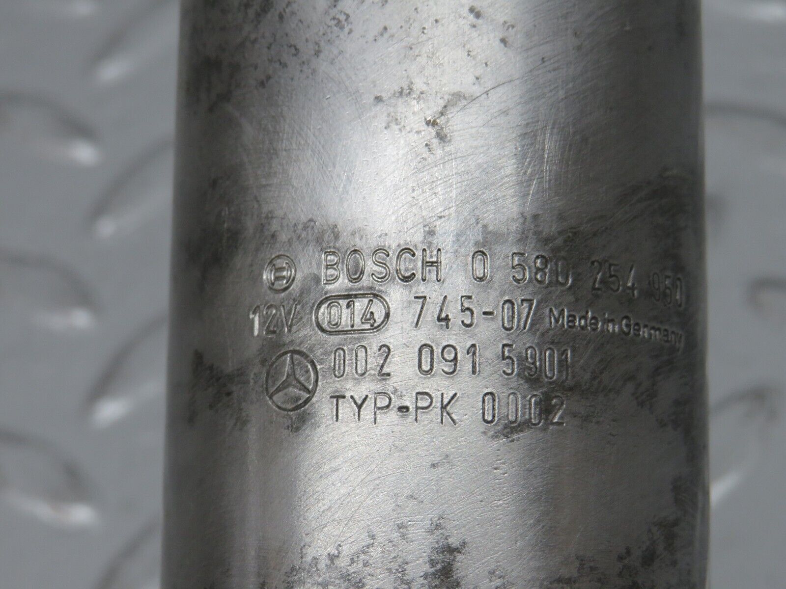 32492 Mercedes-Benz S124 300TE Wagon Fuel Pump Bosch 0020915901 0580254950