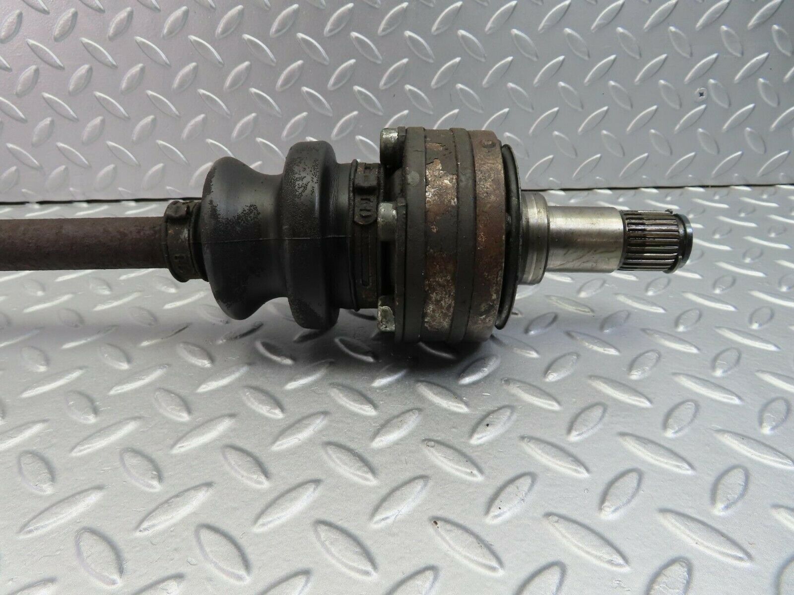 9780 Mercedes-Benz S124 E220 Wagon Axle Shaft Drive Shaft