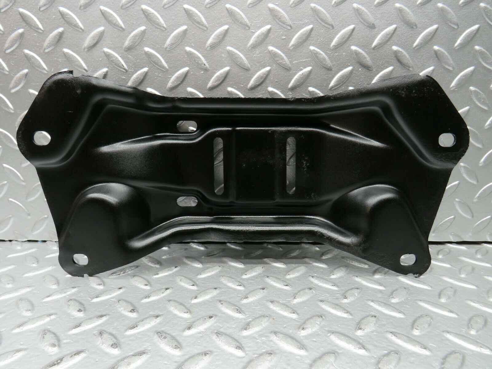 23057 Mercedes-Benz C123 230CE Coupe Gearbox Mount Bracket Holder