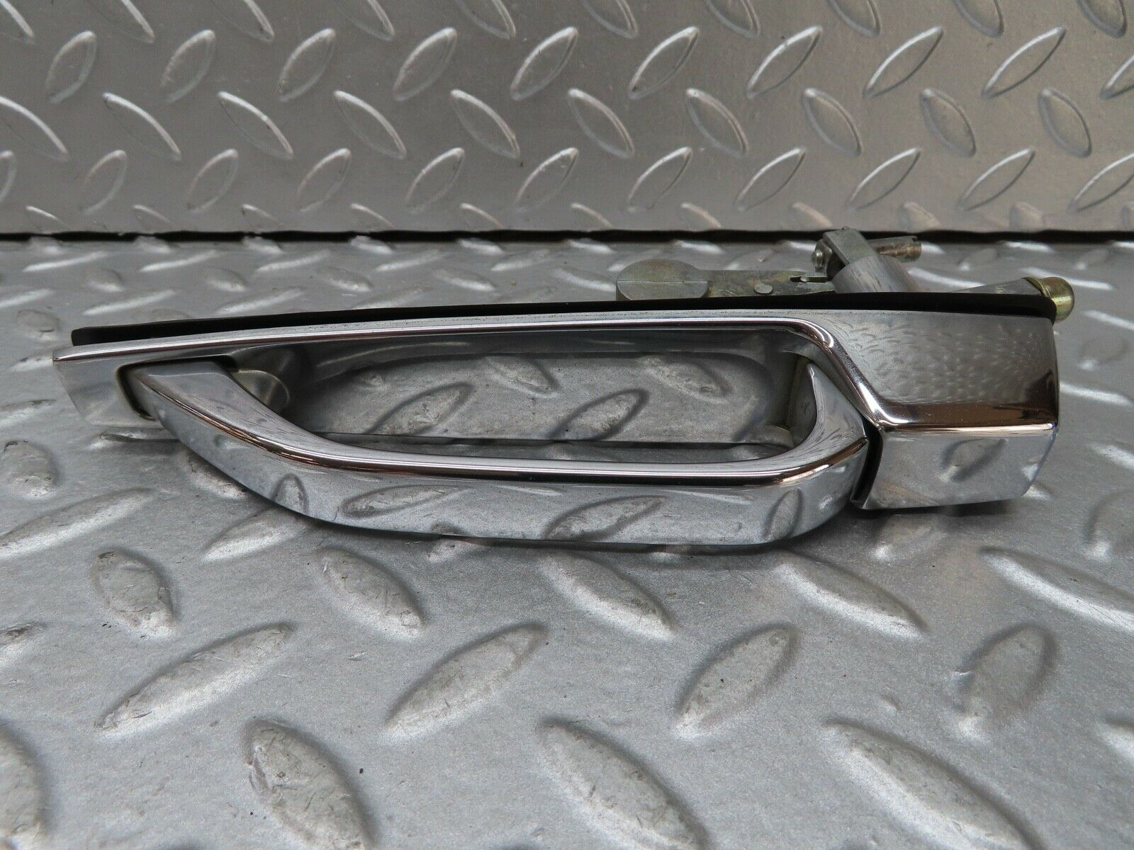 17659 Mercedes-Benz W116 450SEL Exterior Chrome Door Handle Rear Left