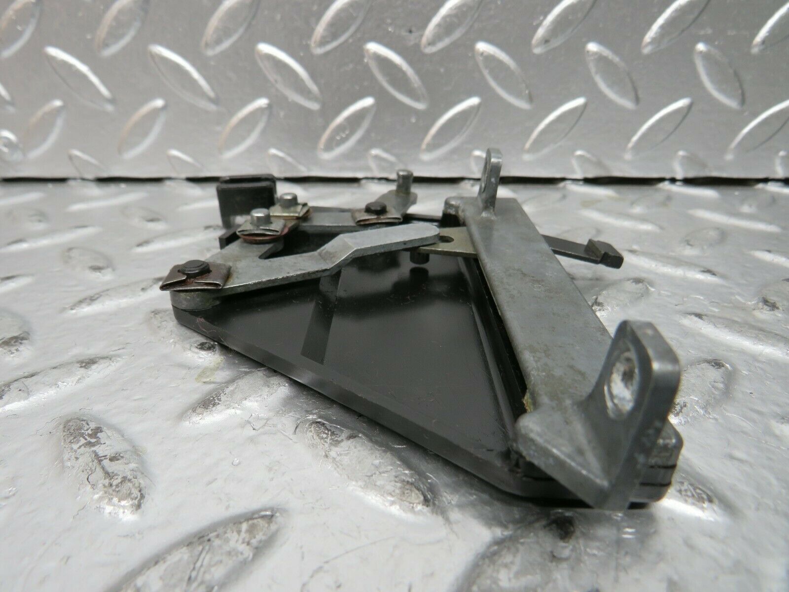 23795 Mercedes-Benz C107 450SLC Coupe Air Vent Control Lever Right 1078300485