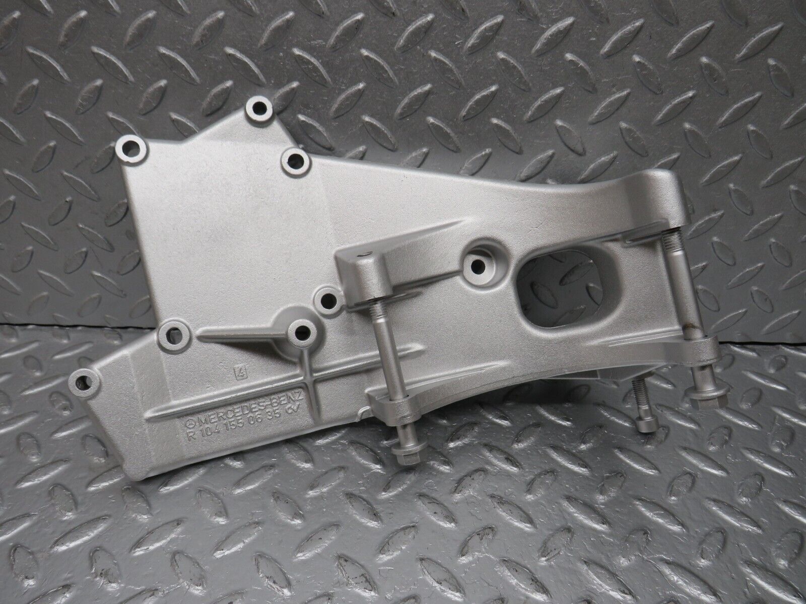 39607 Mercedes-Benz R129 320SL Coupe Alternator Generator Mount Bracket 1041550635