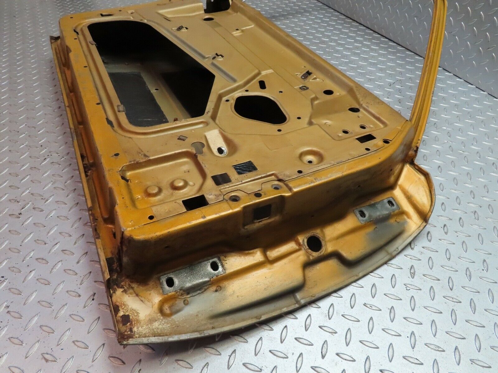 18810 Mercedes-Benz W116 Front Left Door