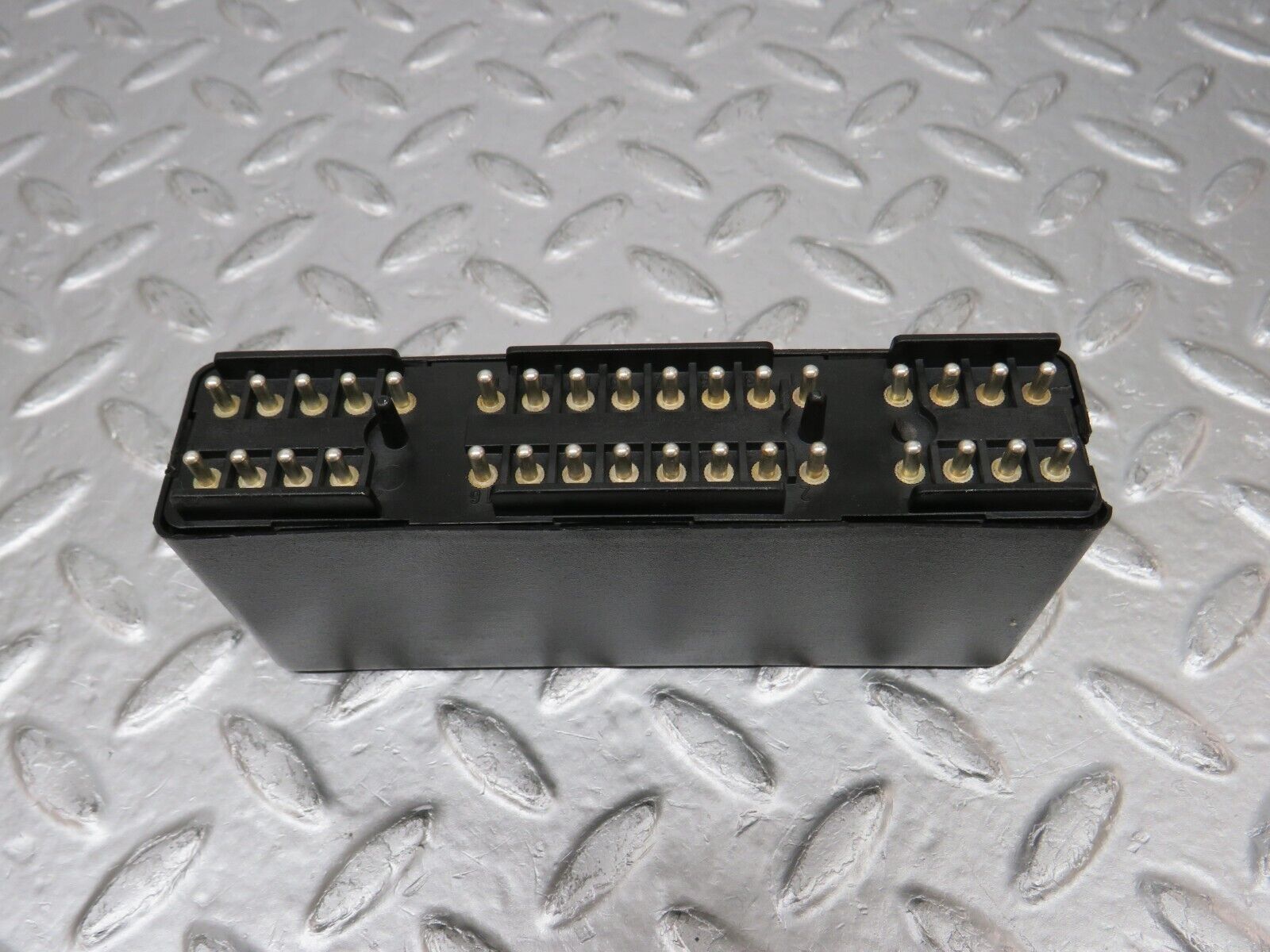 32478 Mercedes-Benz S124 300TE Wagon Light Control Relay 1265420032