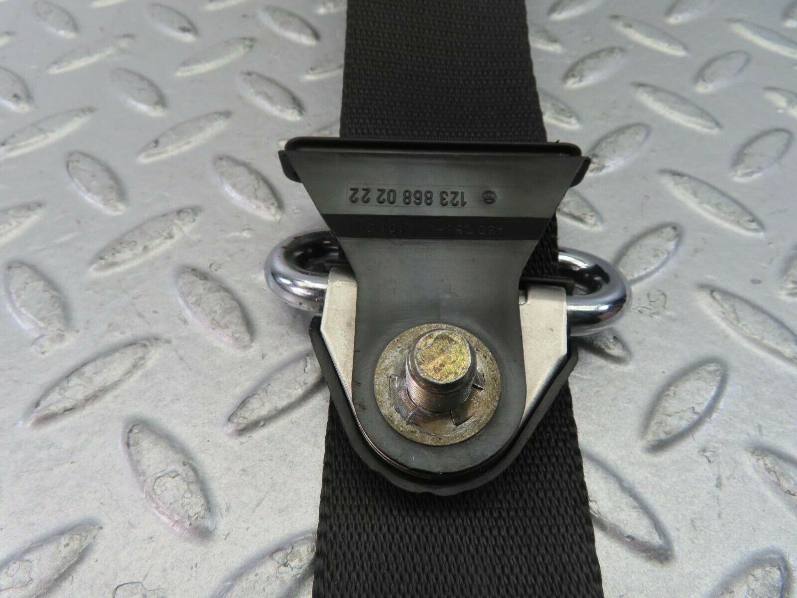 10386 Mercedes-Benz W201 190E Rear Seat Belt 1268601886